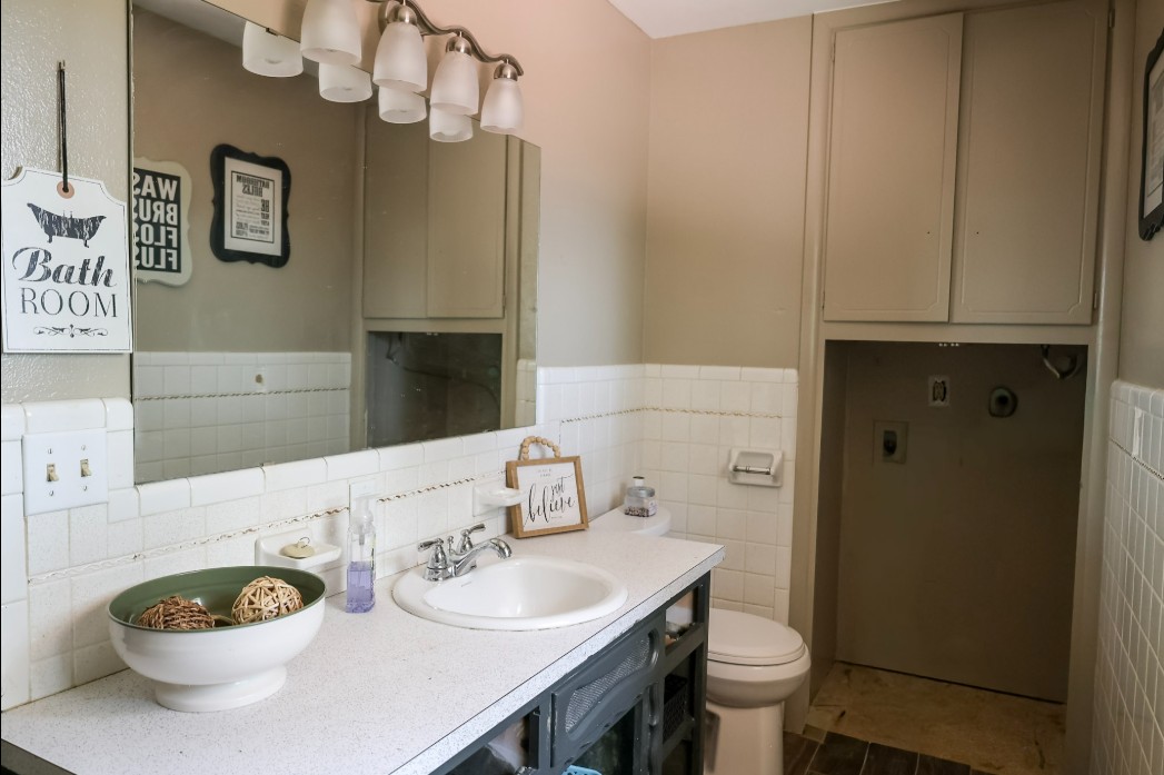 2087 E Mcgill Circle Property Photo 10