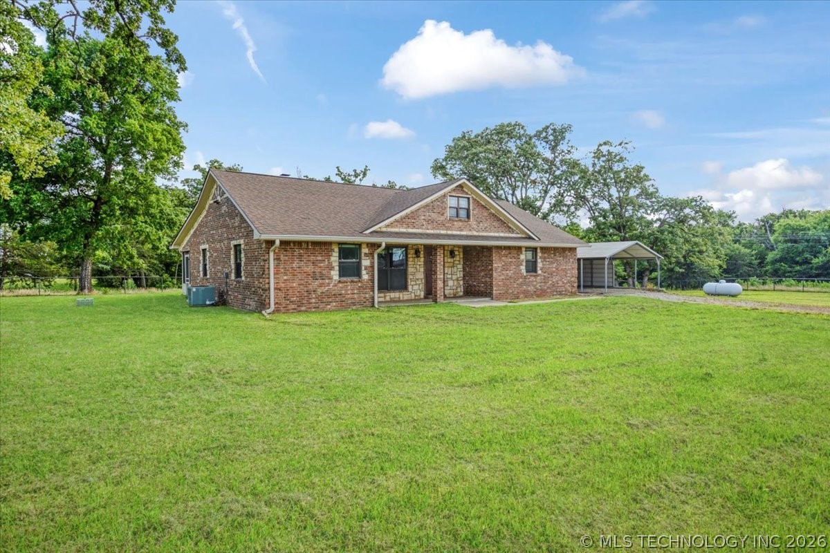 7939 W G Bar Road Property Photo 4
