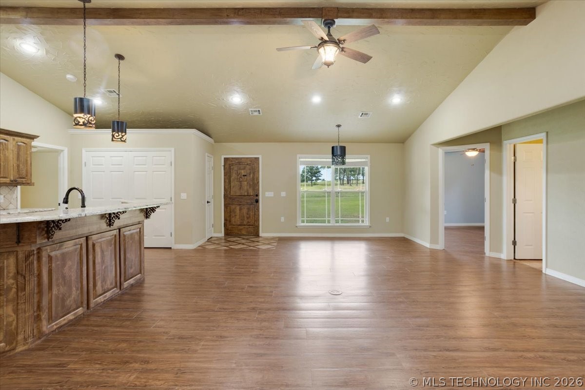 7939 W G Bar Road Property Photo 10
