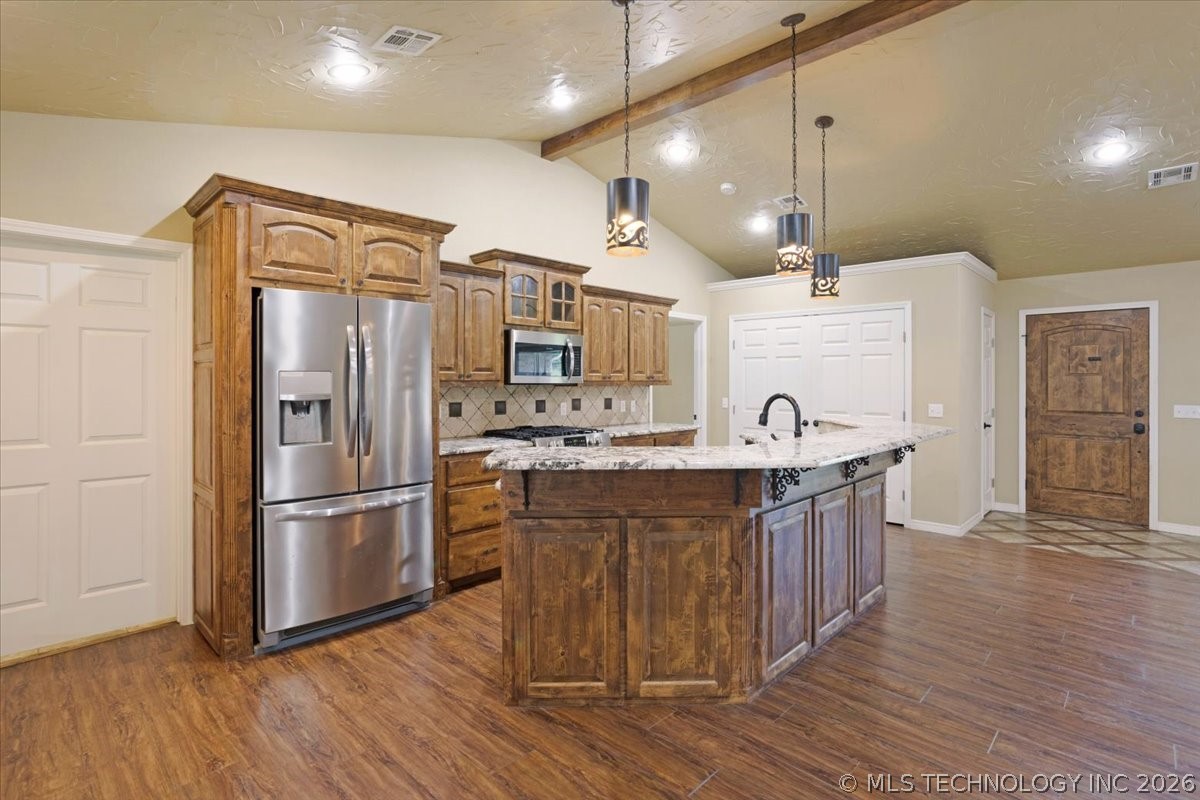 7939 W G Bar Road Property Photo 17