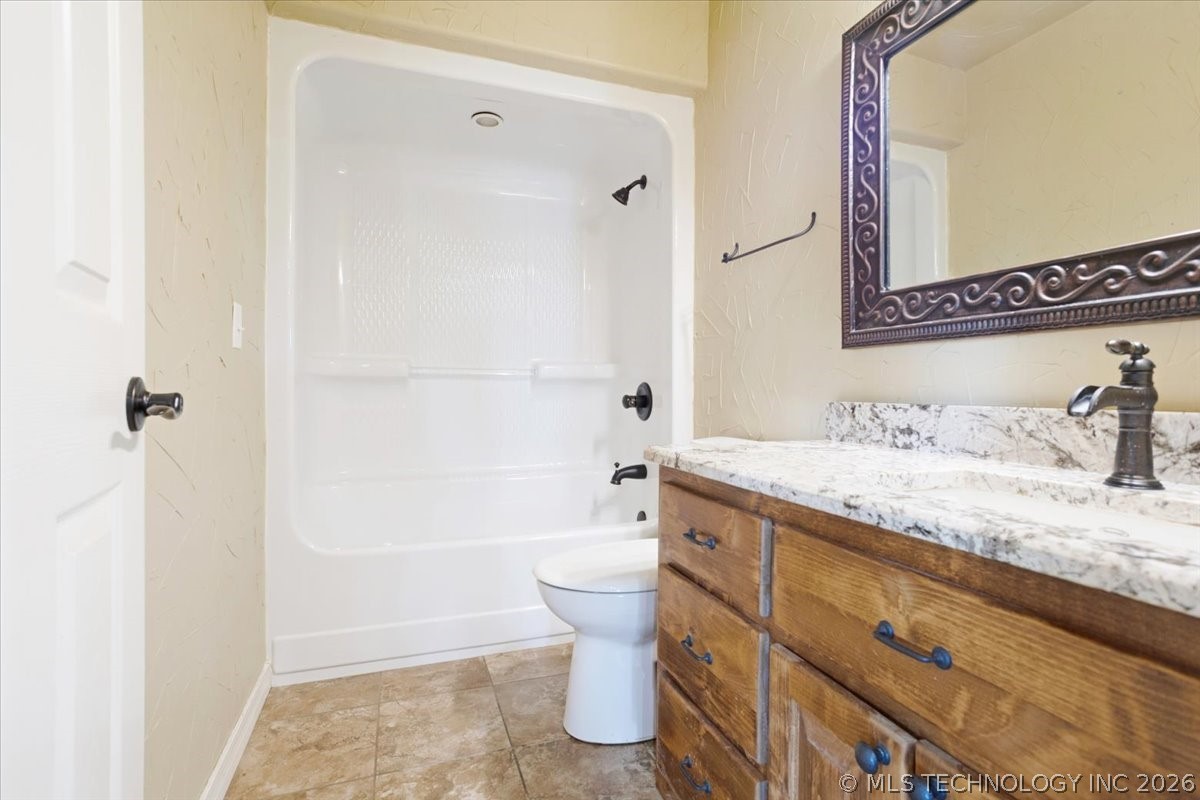 7939 W G Bar Road Property Photo 27