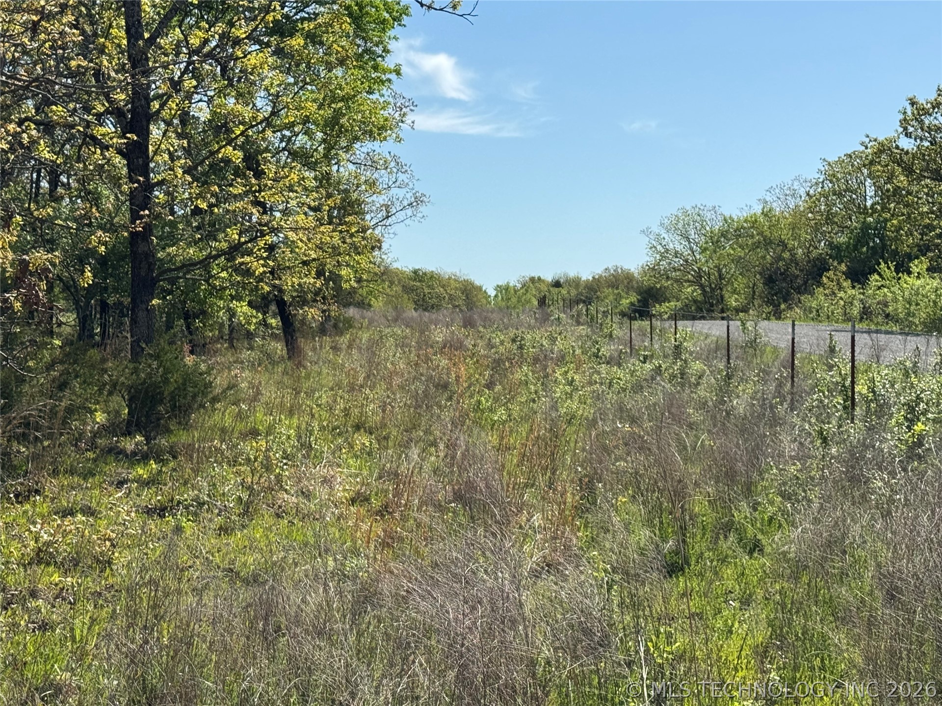 E Blue Creek Road Property Photo 4