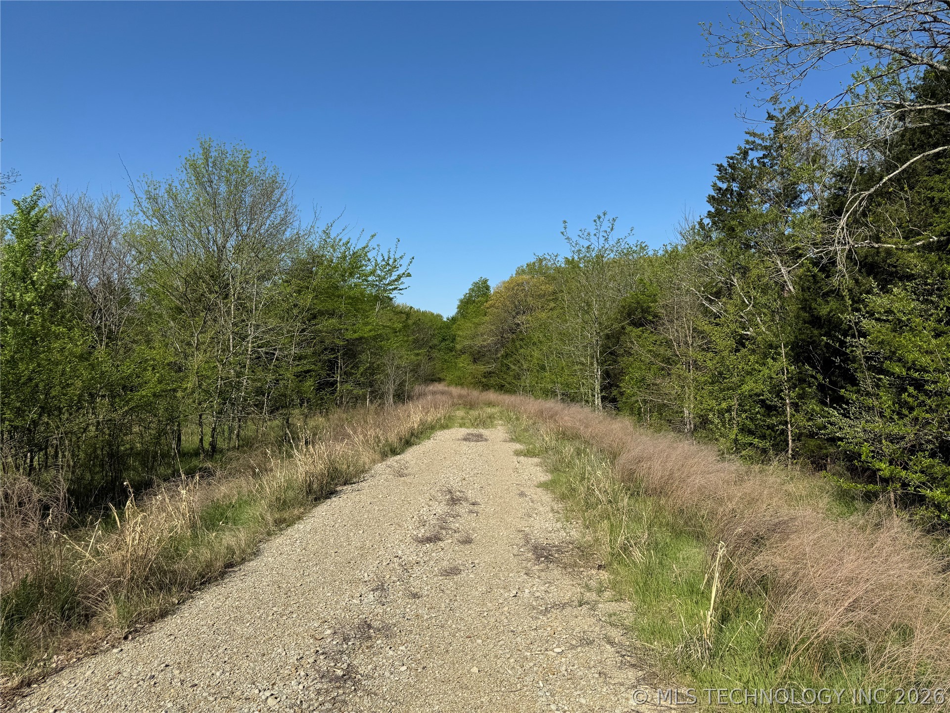 E Blue Creek Road Property Photo 42