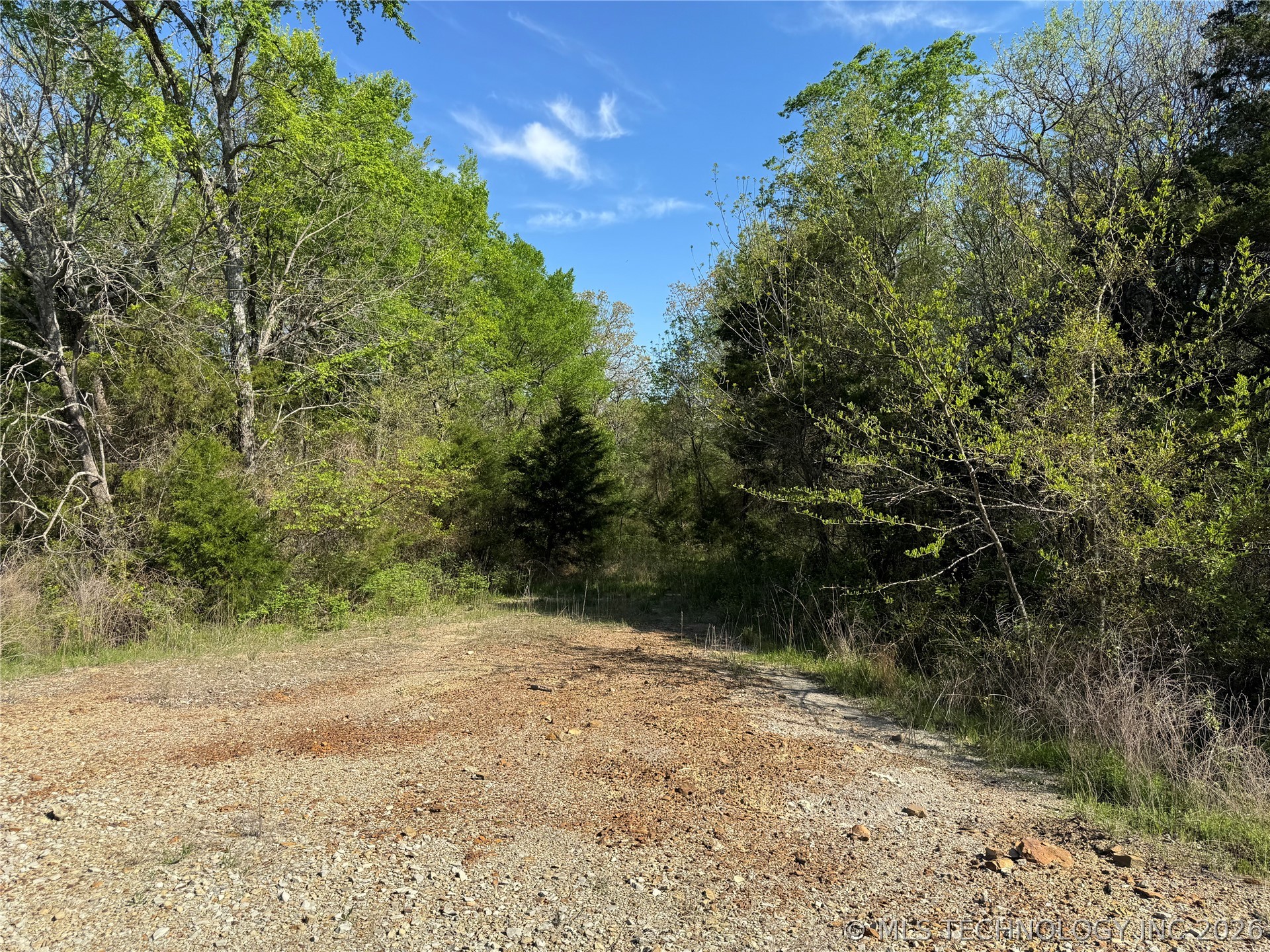 E Blue Creek Road Property Photo 44