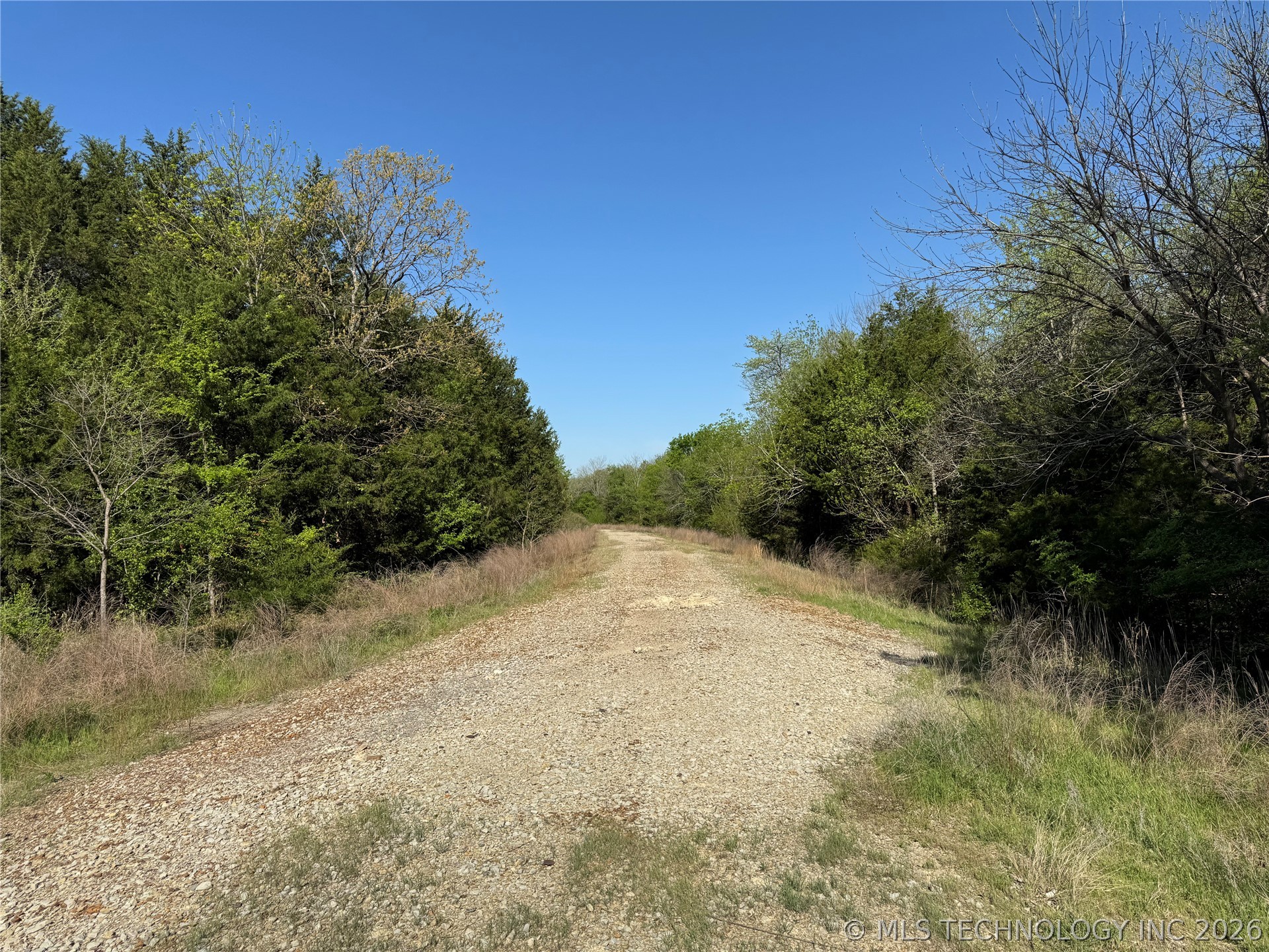 E Blue Creek Road Property Photo 45