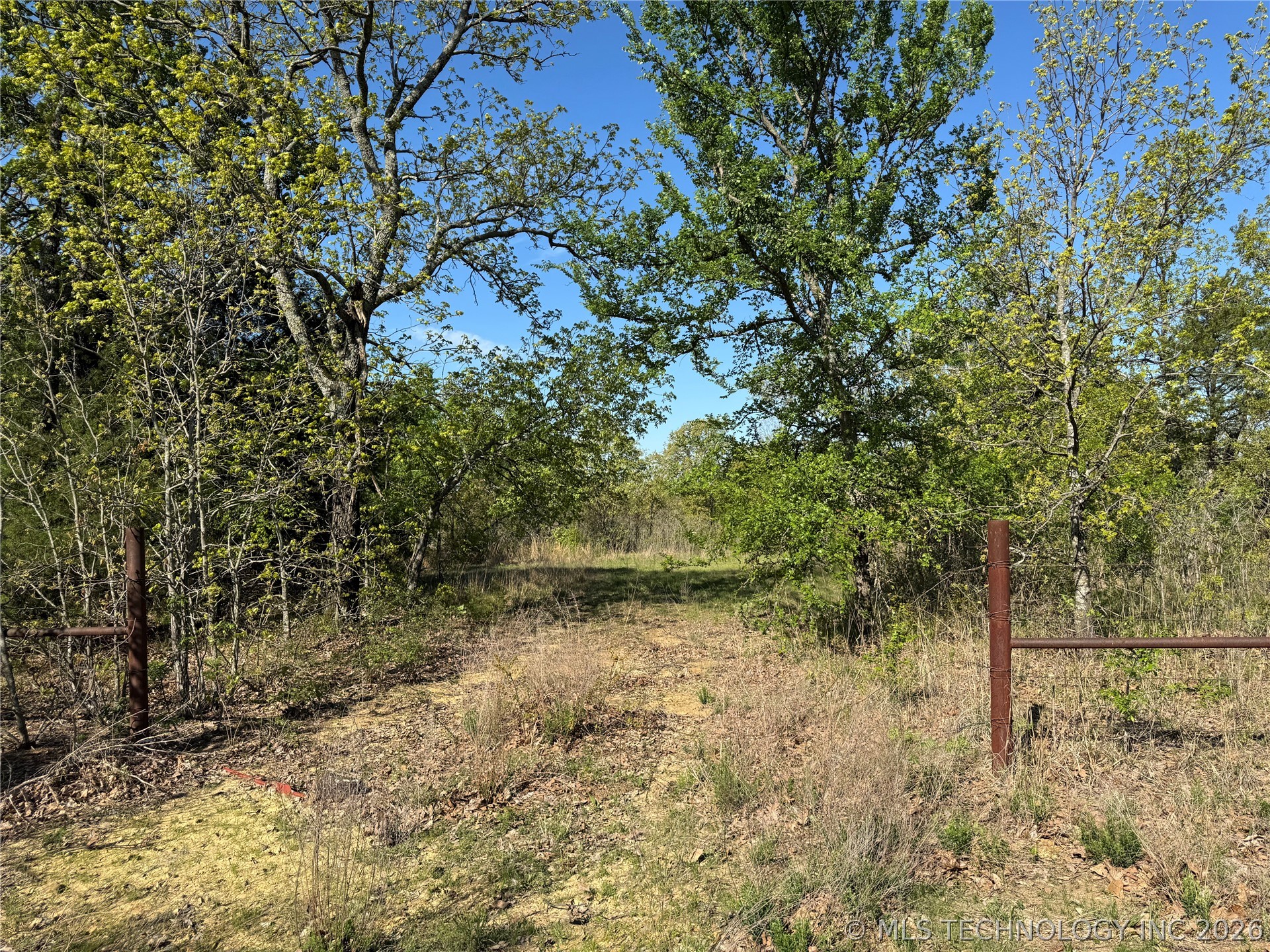 E Blue Creek Road Property Photo 49