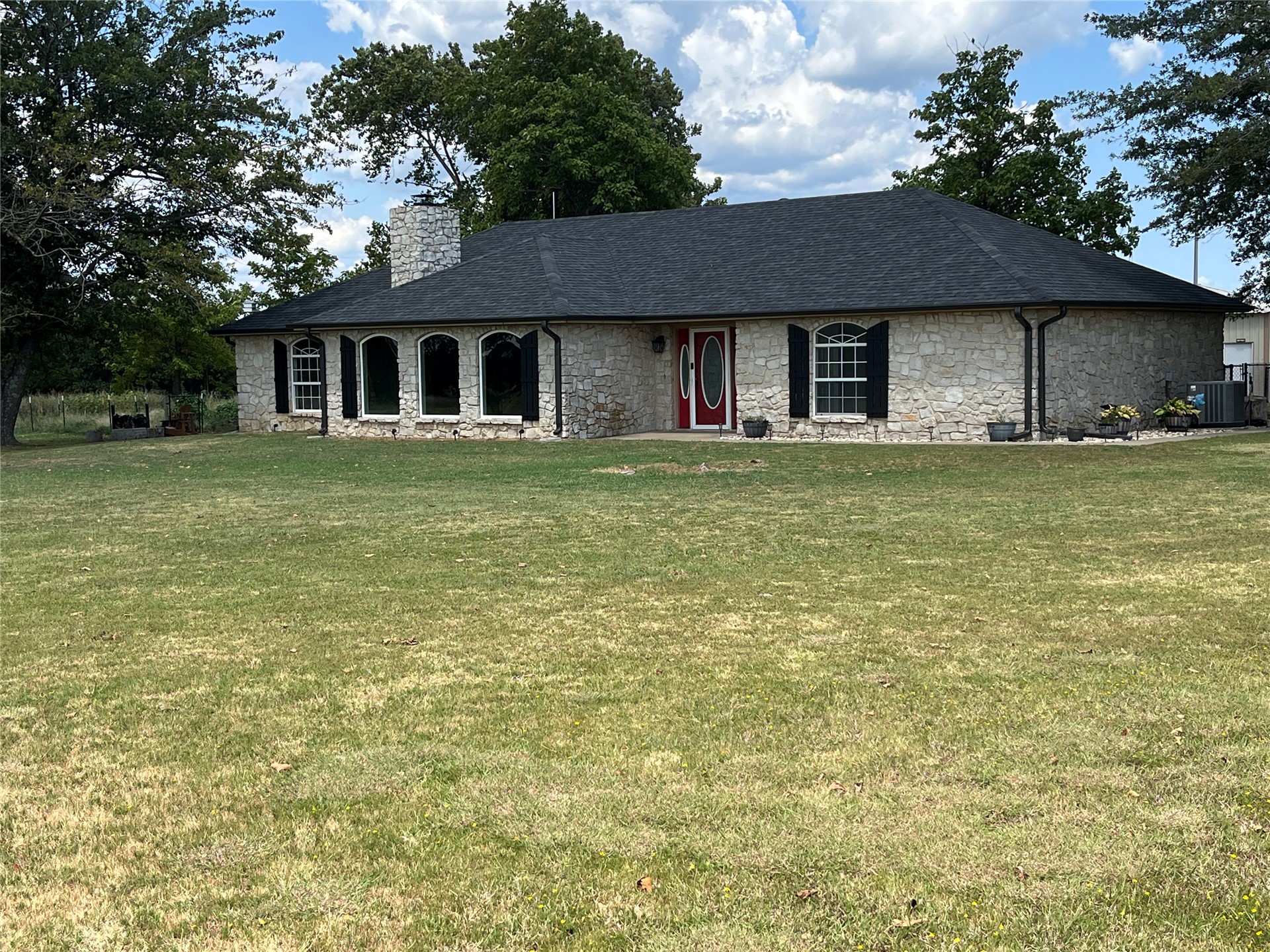18082 County Road 1505 Property Photo 1