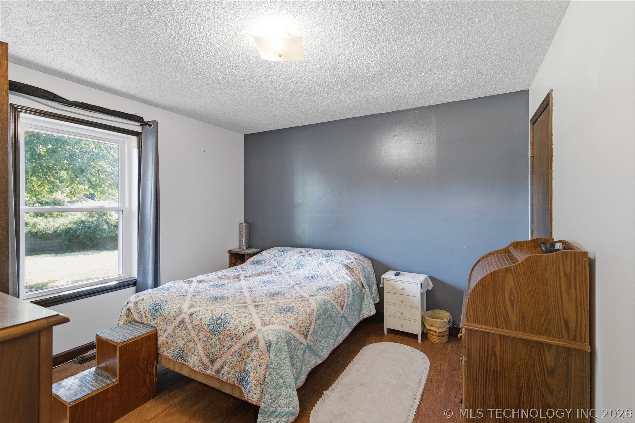 800 N Ross Property Photo 12
