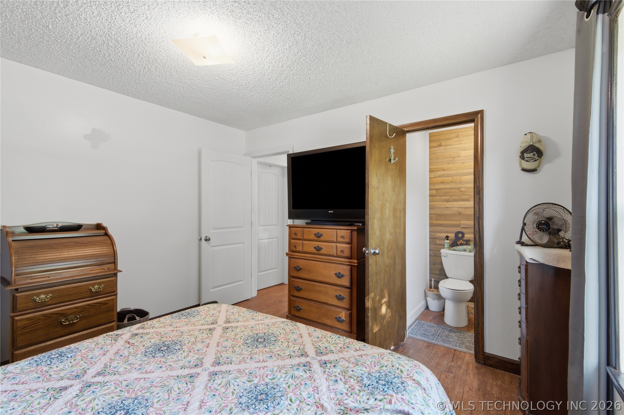 800 N Ross Property Photo 13
