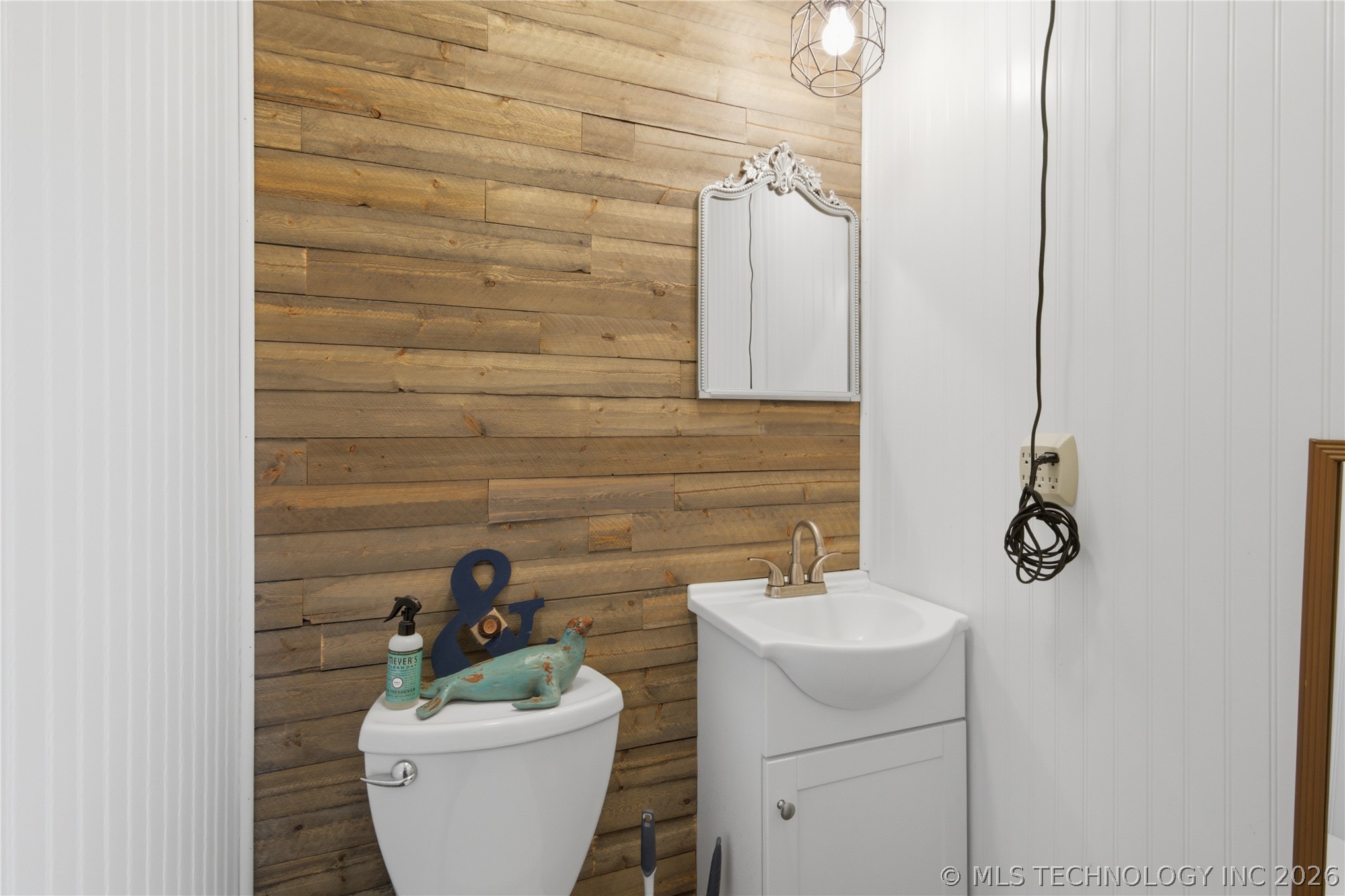 800 N Ross Property Photo 14