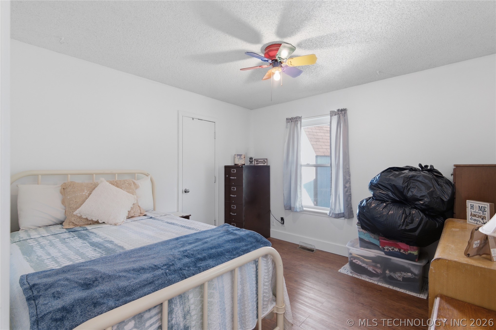 800 N Ross Property Photo 15