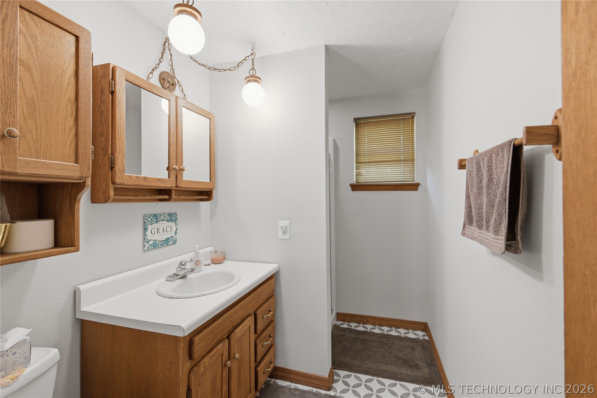 800 N Ross Property Photo 21