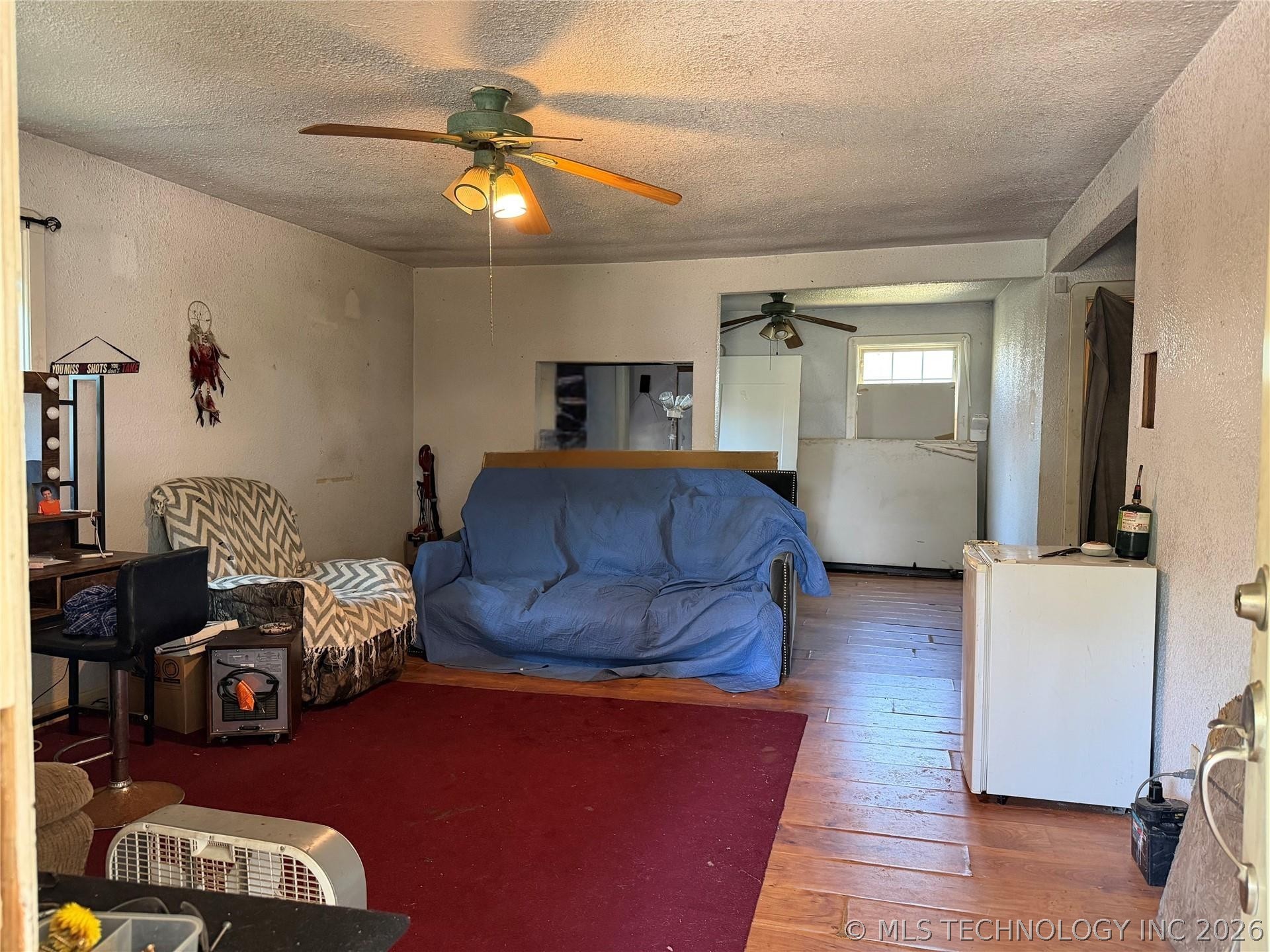 311 E 4th Avenue Property Photo 2