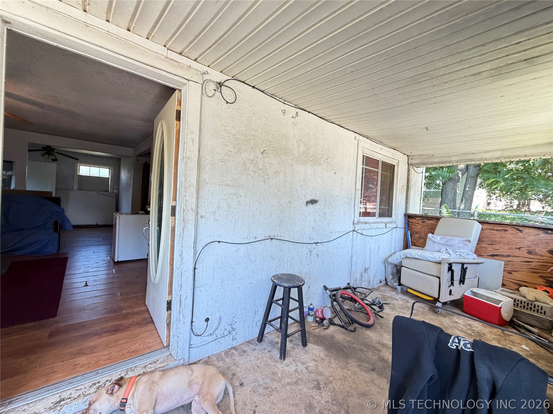 311 E 4th Avenue Property Photo 10