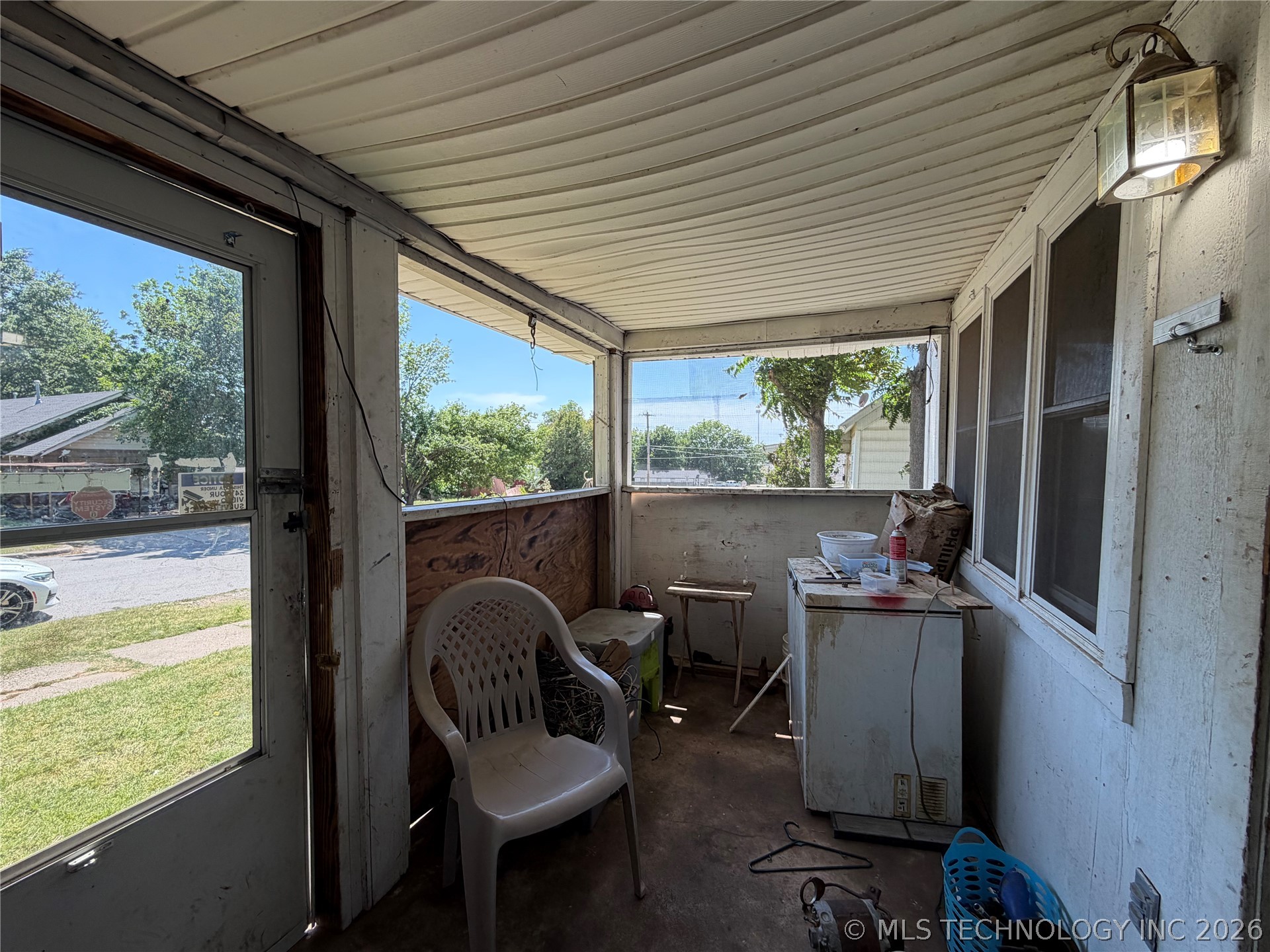311 E 4th Avenue Property Photo 11