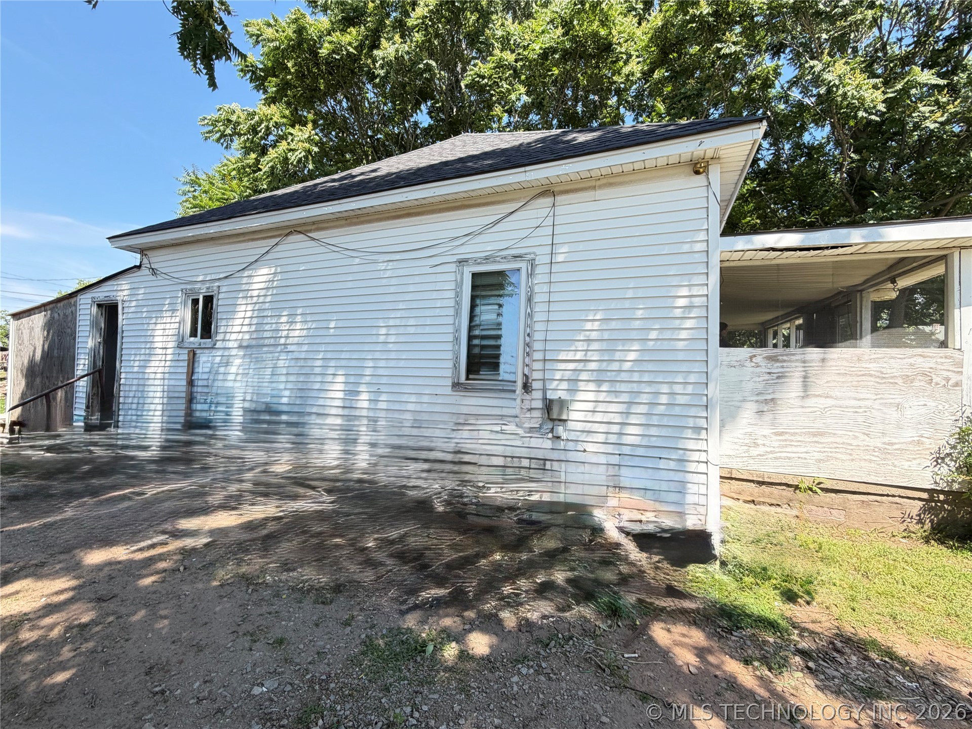 311 E 4th Avenue Property Photo 12