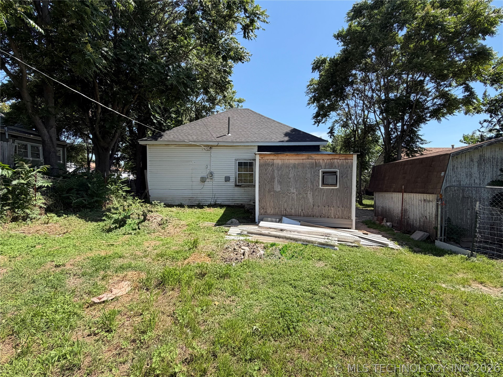 311 E 4th Avenue Property Photo 13