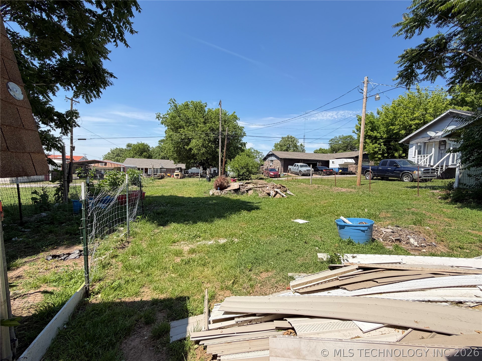 311 E 4th Avenue Property Photo 15
