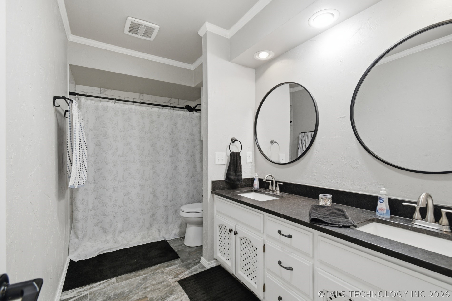 16403 S 145th East Avenue Property Photo 42