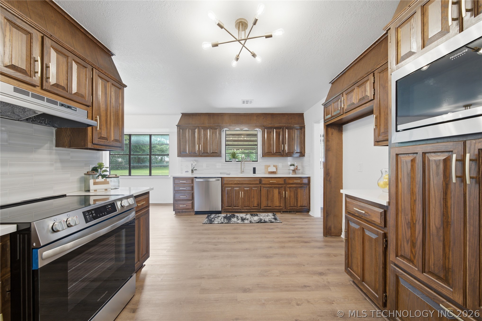 25302 E 64th Street S Property Photo 14