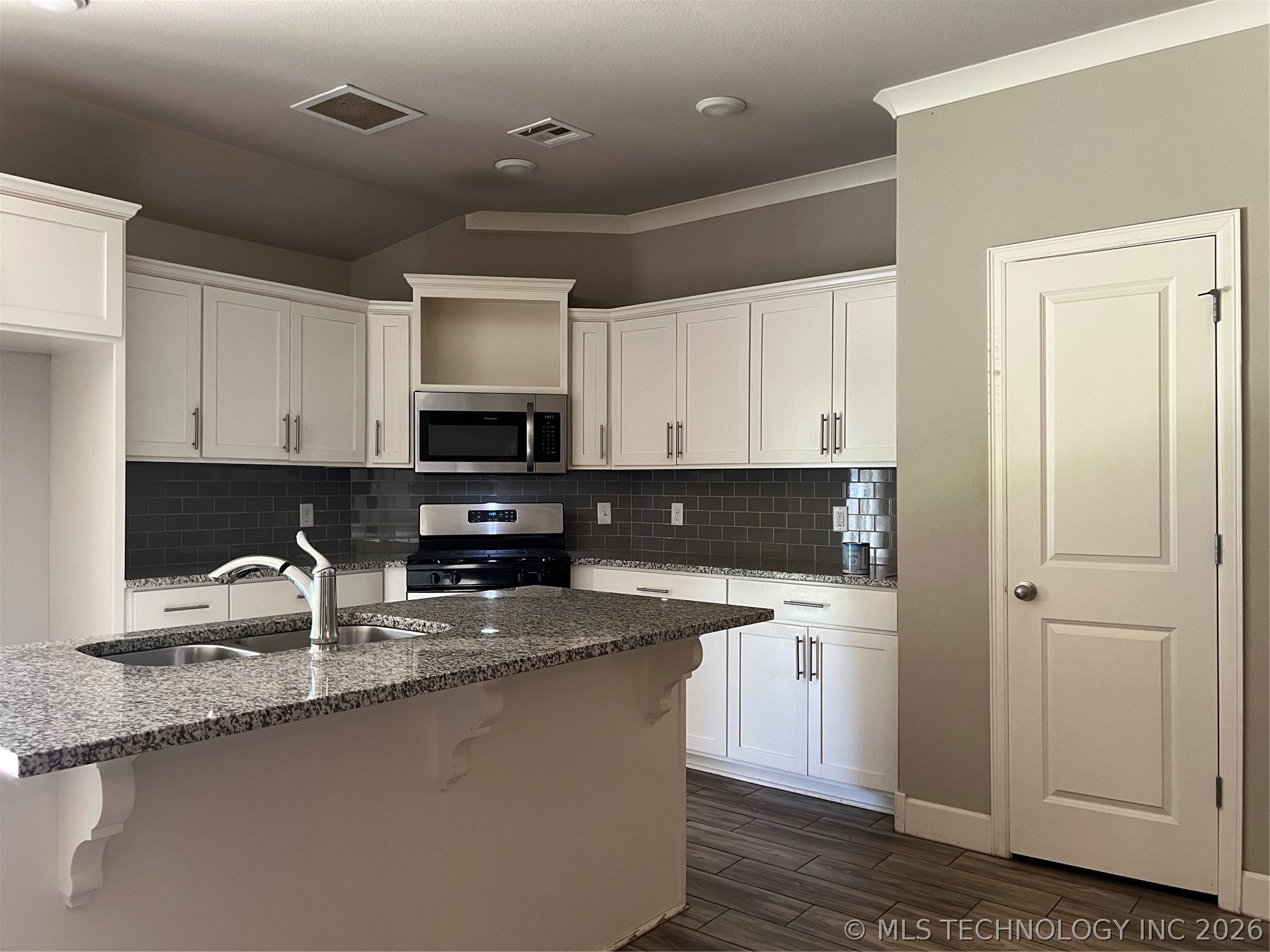 11409 S Adams Street W Property Photo 10