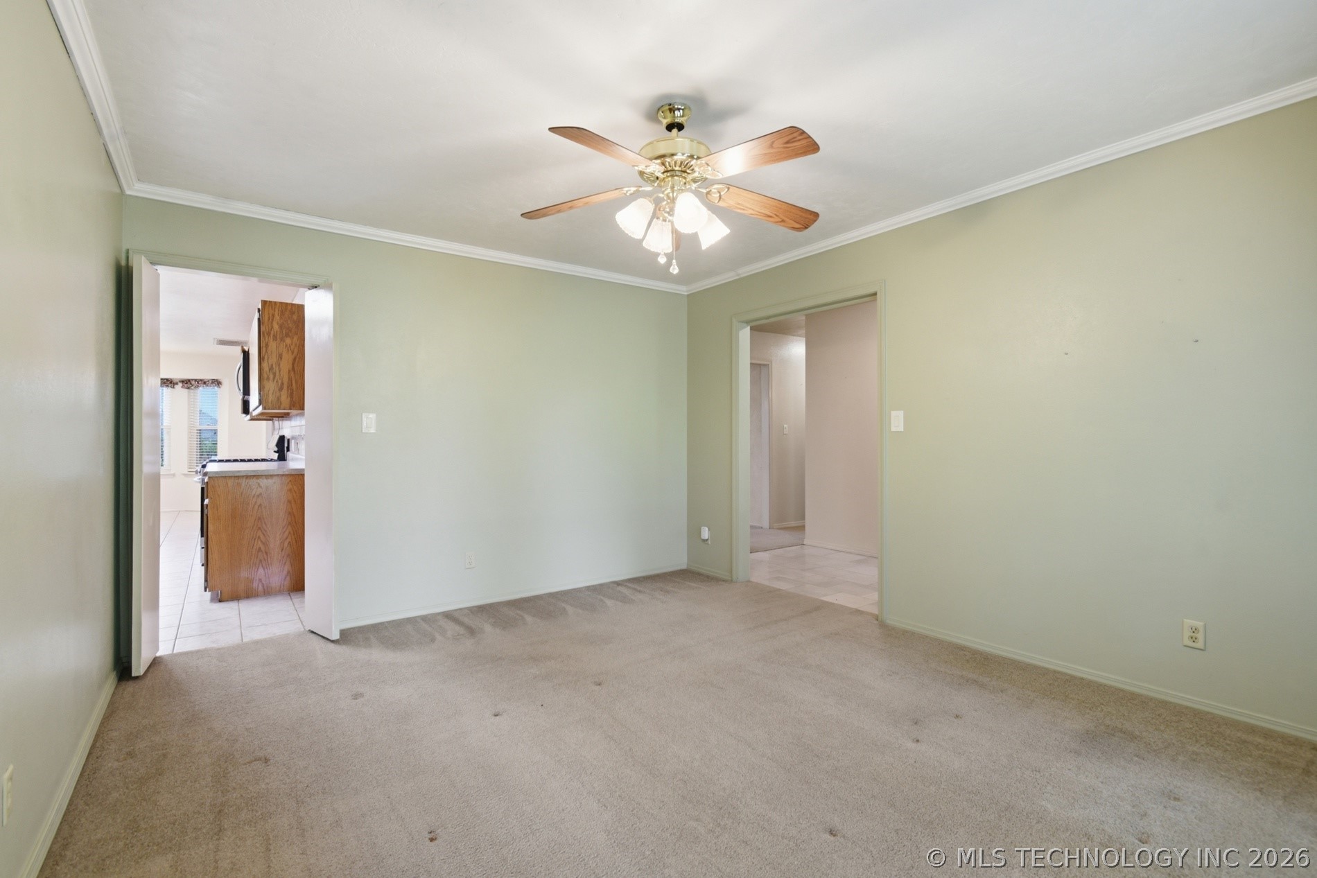 23734 S Southridge Drive Property Photo 8