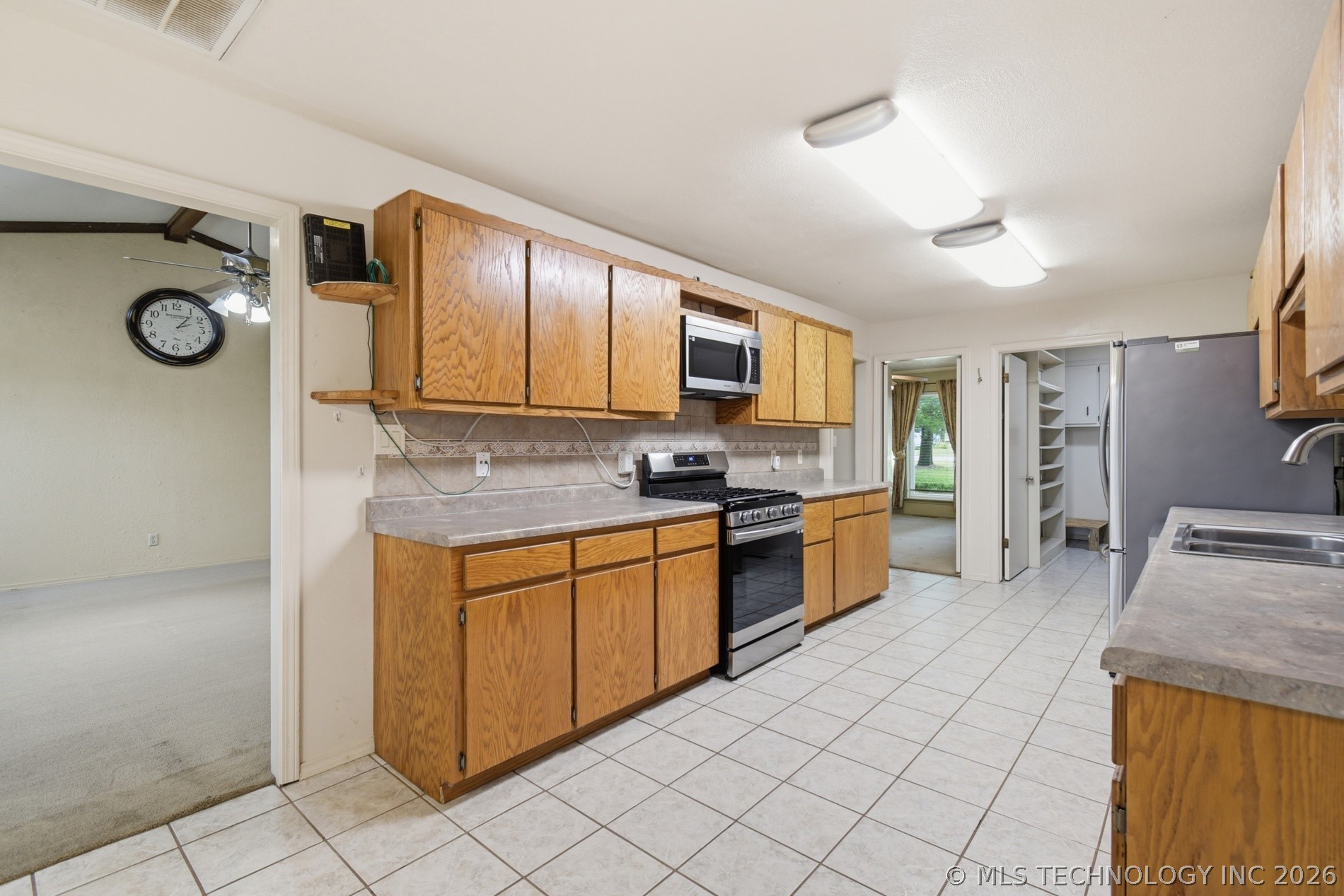 23734 S Southridge Drive Property Photo 18