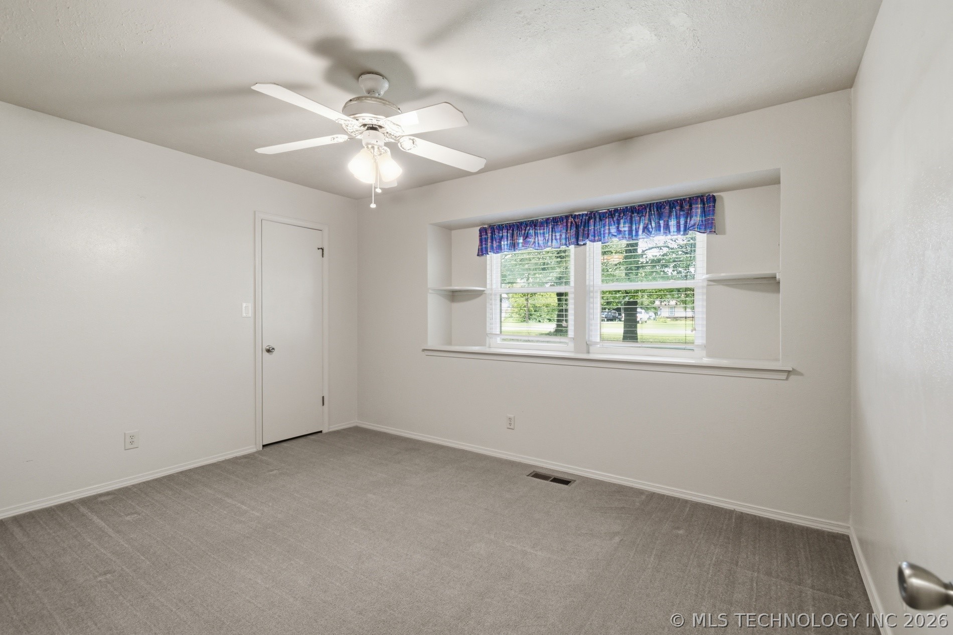 23734 S Southridge Drive Property Photo 21