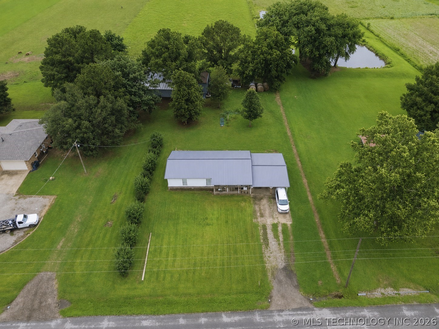 437874 E 278 Property Photo 2