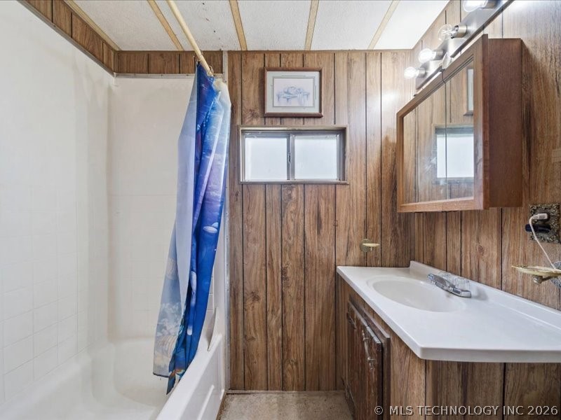 437874 E 278 Property Photo 16