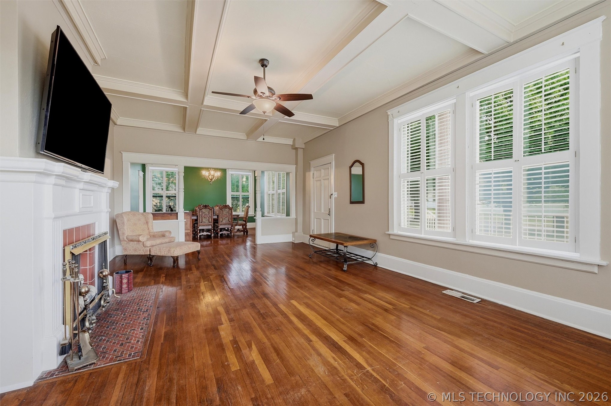 809 W Elm Street Property Photo 11