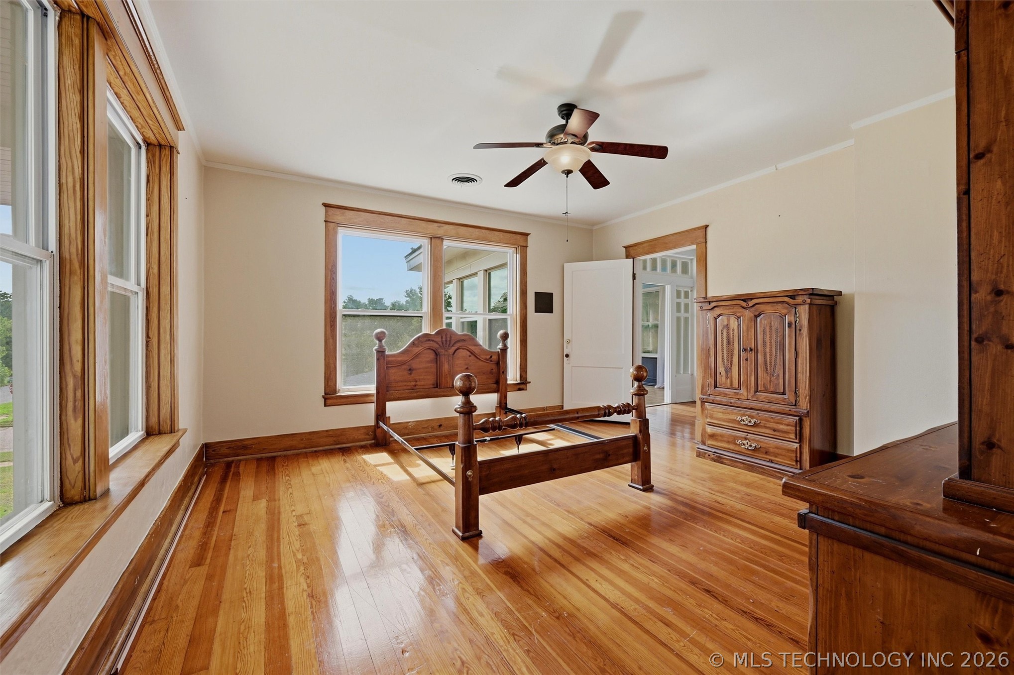 809 W Elm Street Property Photo 28