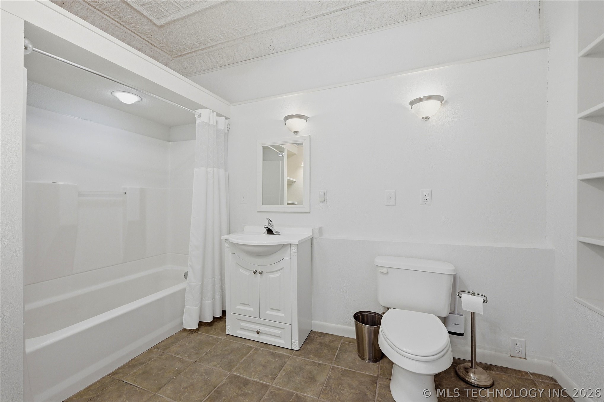 809 W Elm Street Property Photo 35