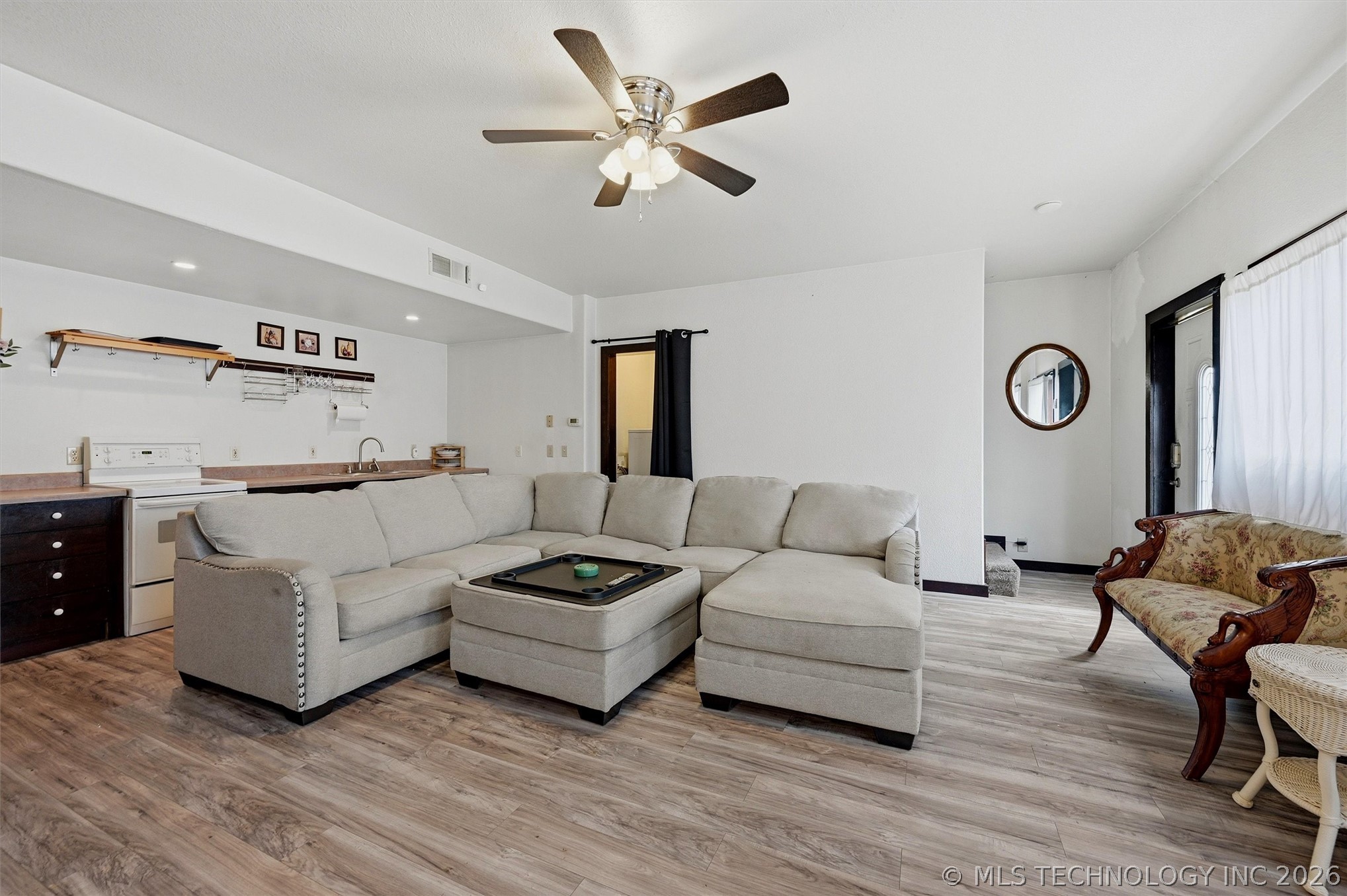 809 W Elm Street Property Photo 52
