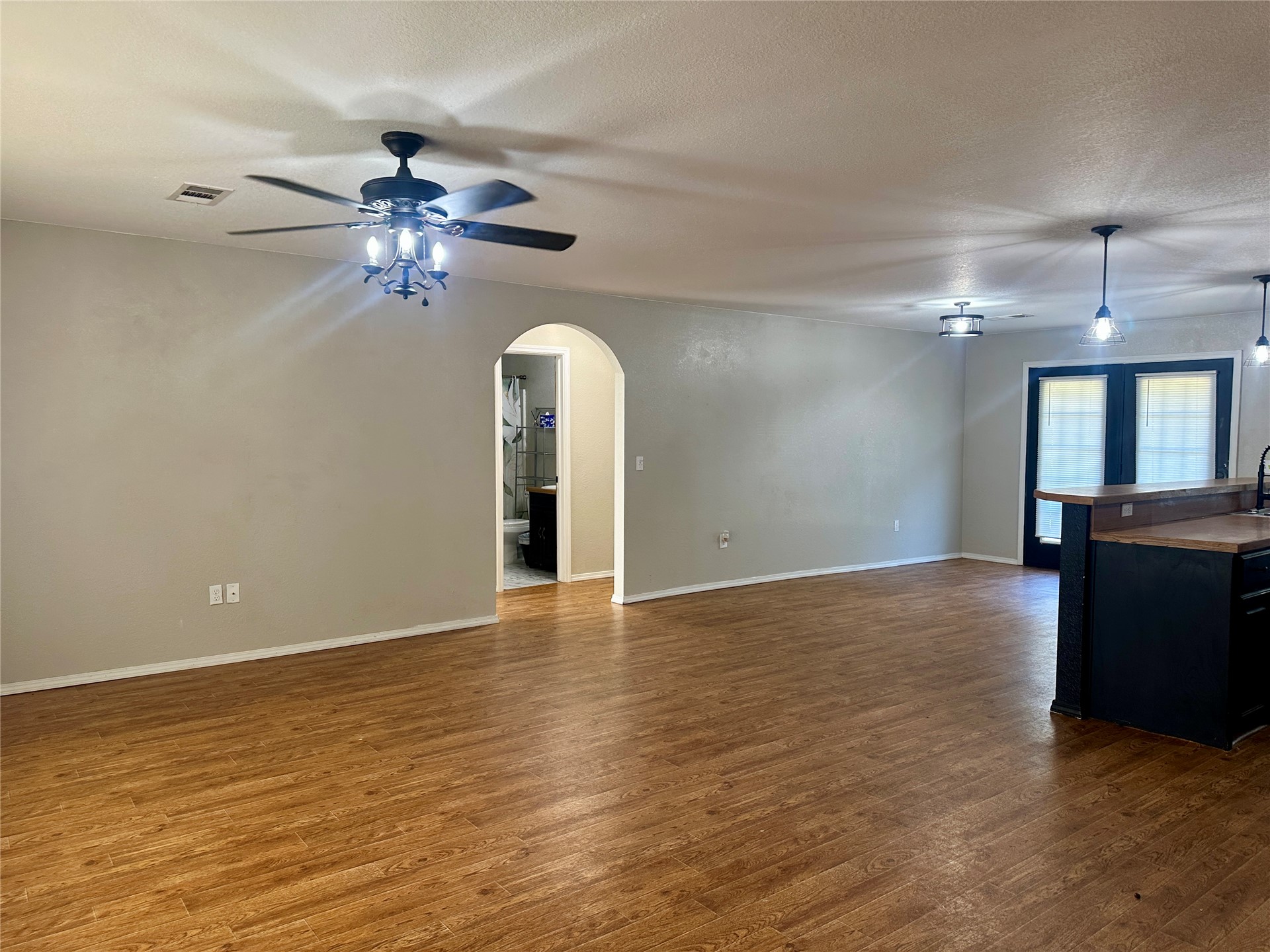 1400 Skyline Drive Property Photo 2