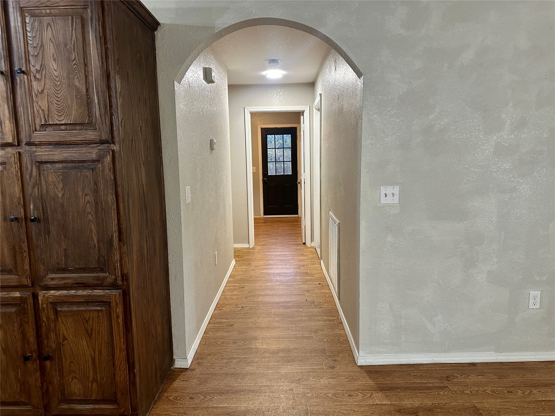 1400 Skyline Drive Property Photo 7