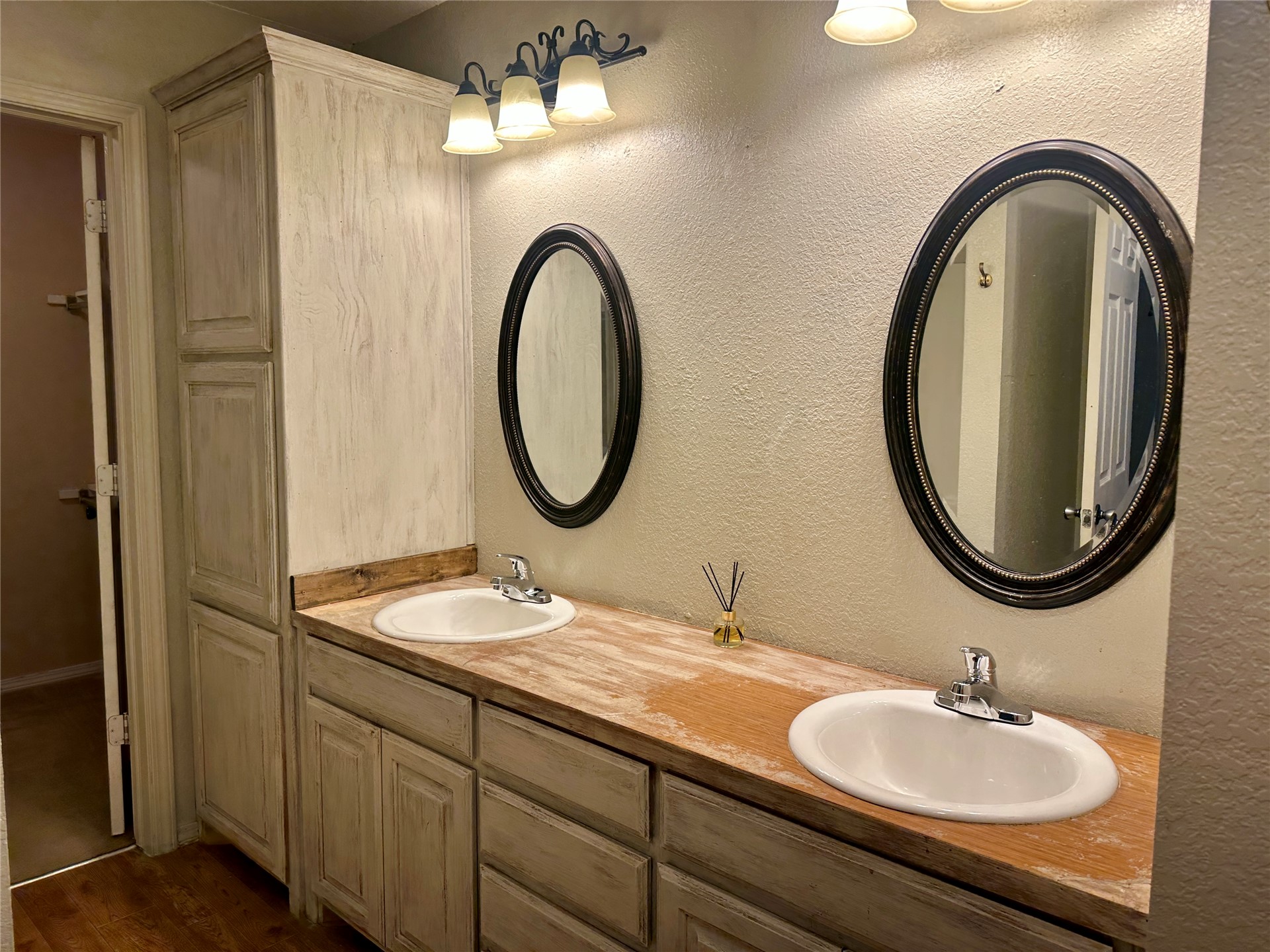 1400 Skyline Drive Property Photo 11