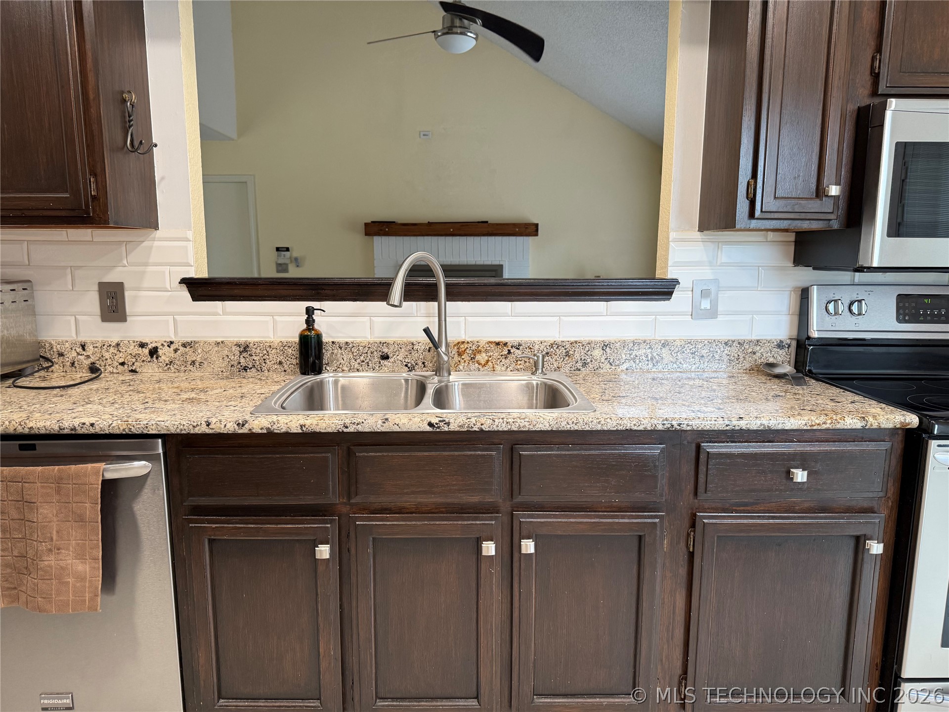 5215 E 90th Street Property Photo 5