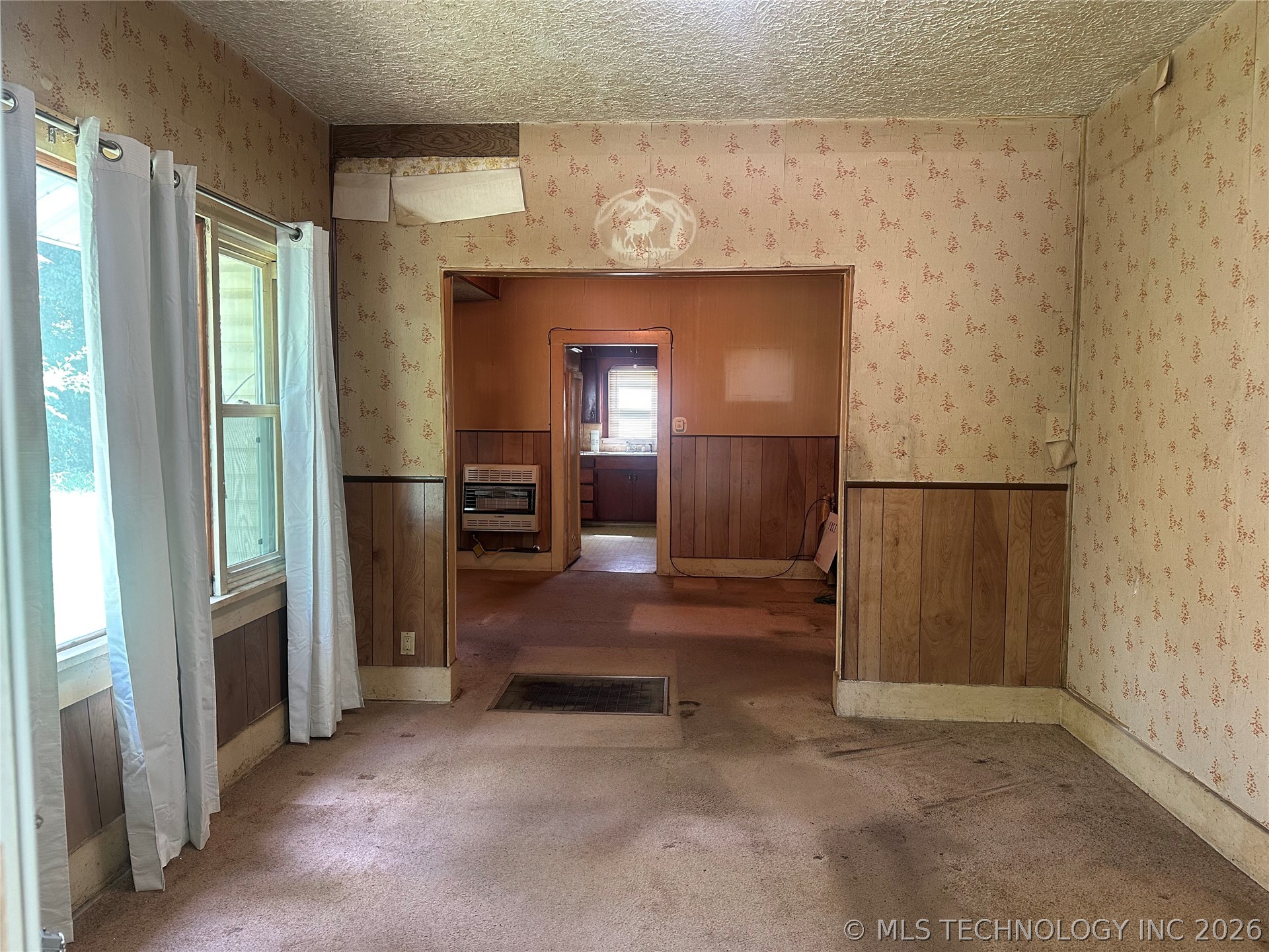 631 S Alabama Avenue Property Photo 2