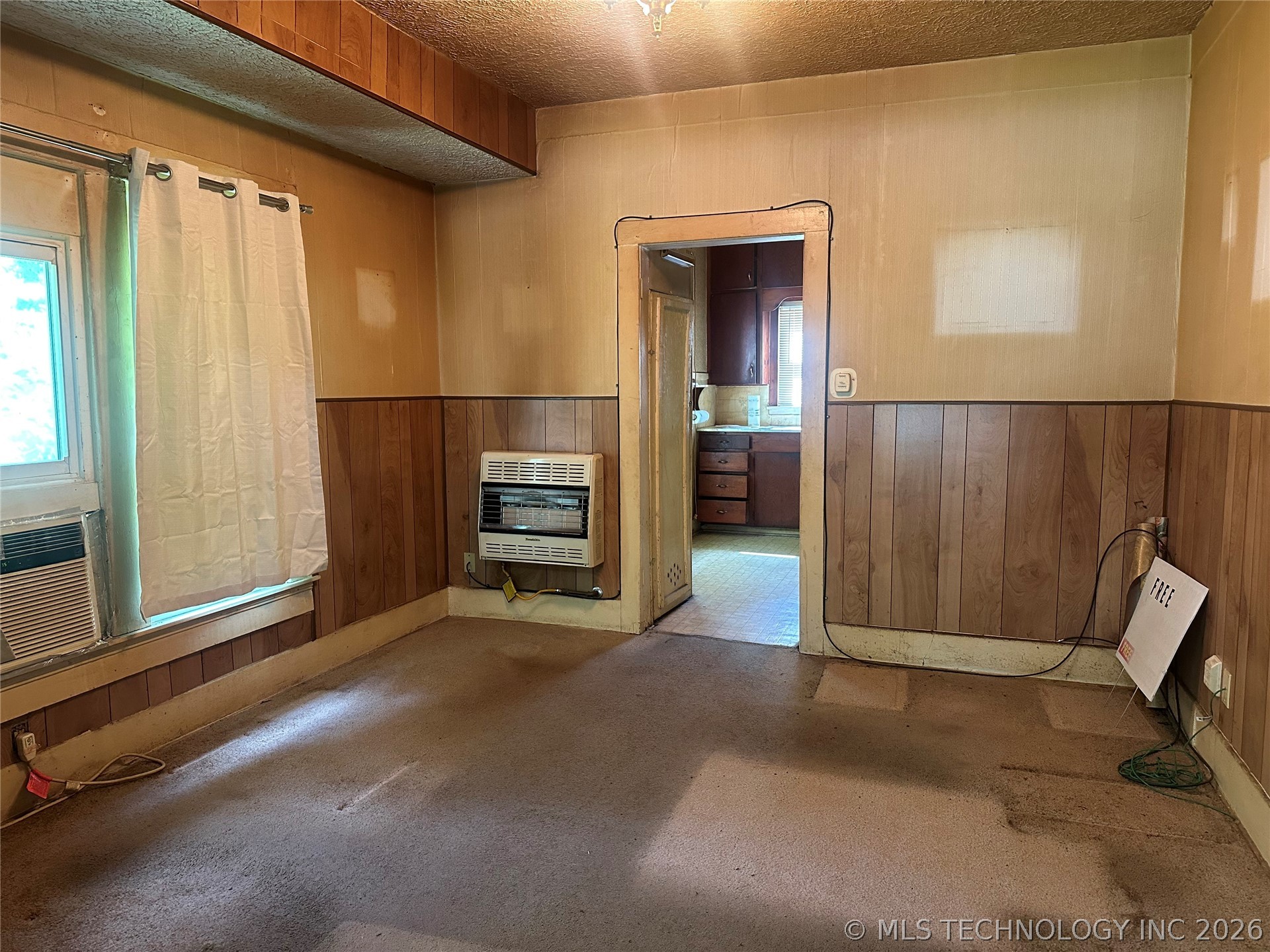 631 S Alabama Avenue Property Photo 4
