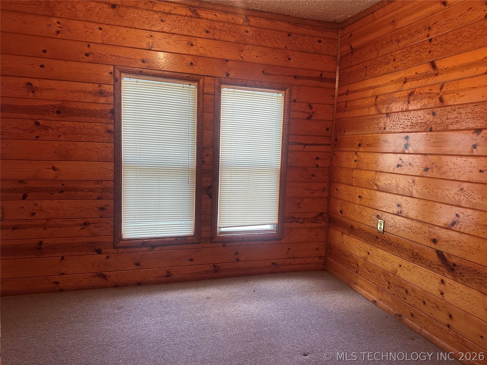 631 S Alabama Avenue Property Photo 8