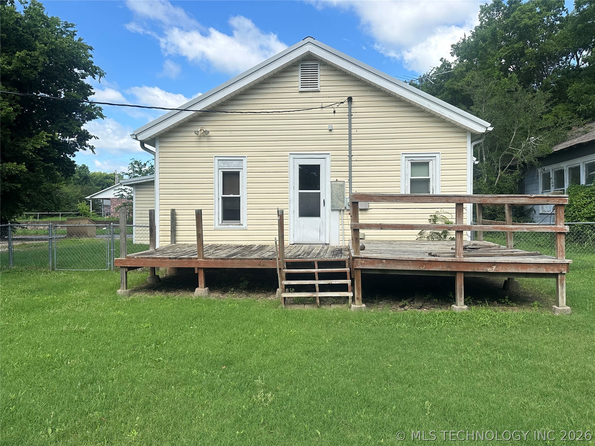 631 S Alabama Avenue Property Photo 12