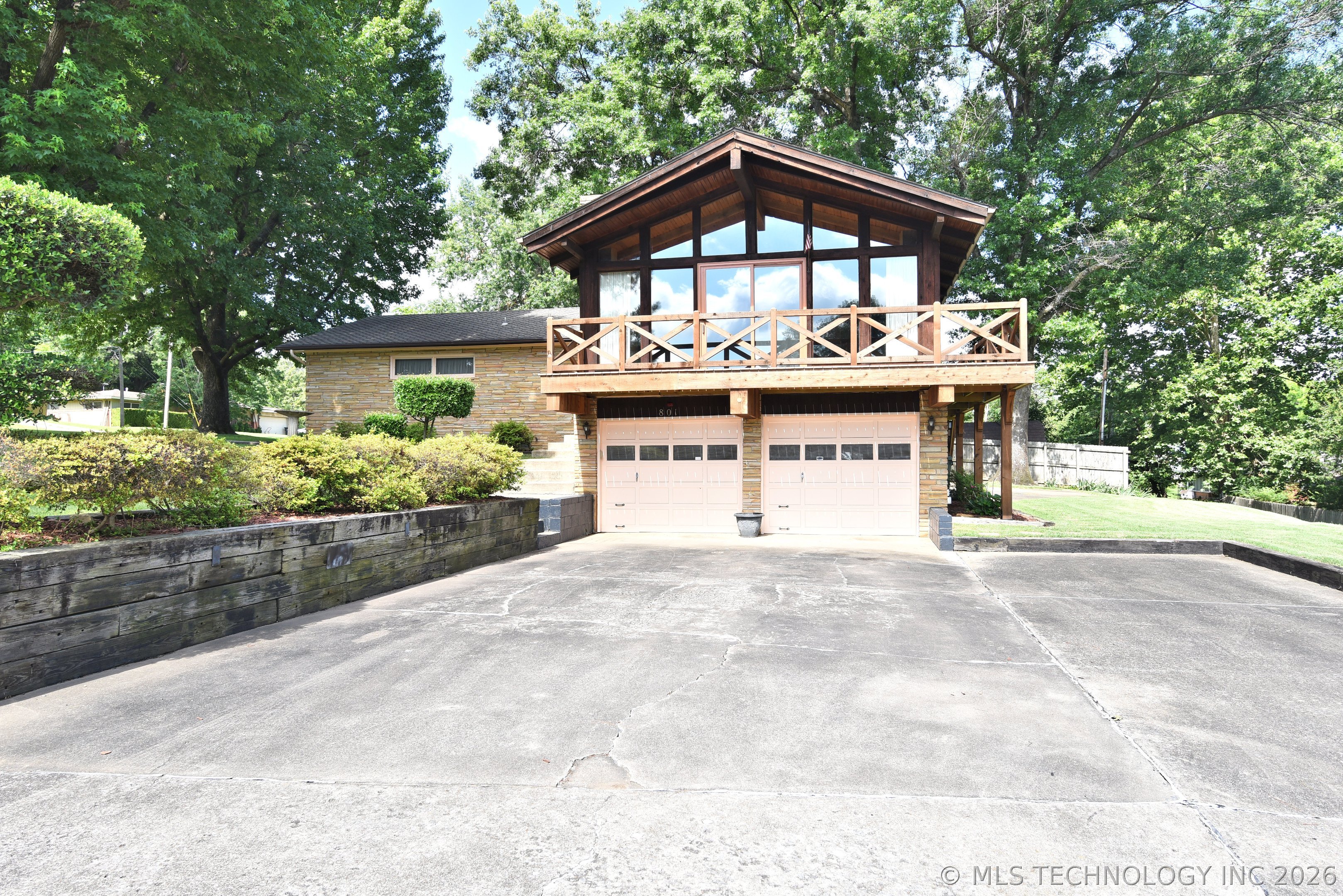 801 Risser Property Photo 3