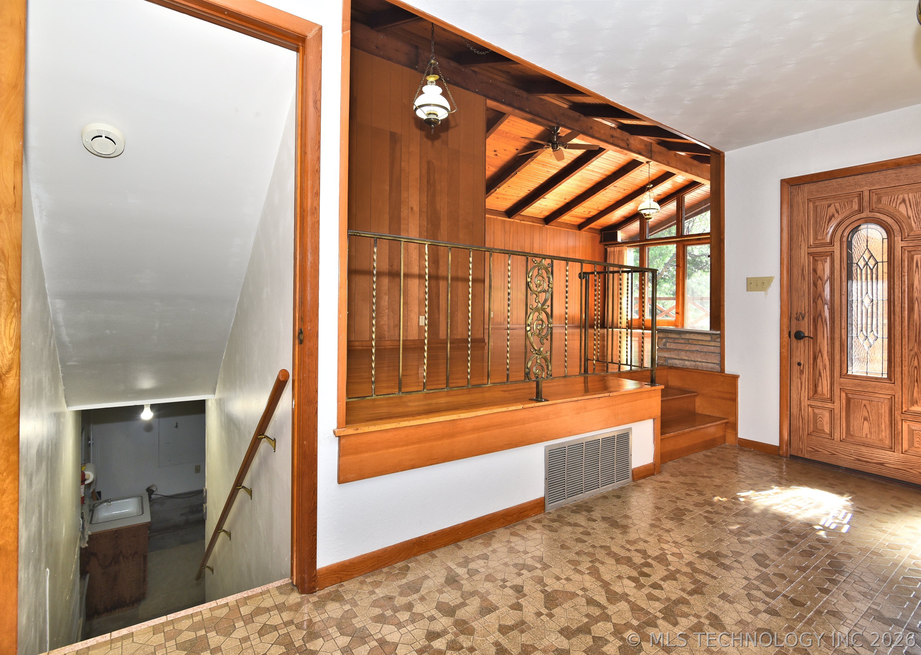 801 Risser Property Photo 4