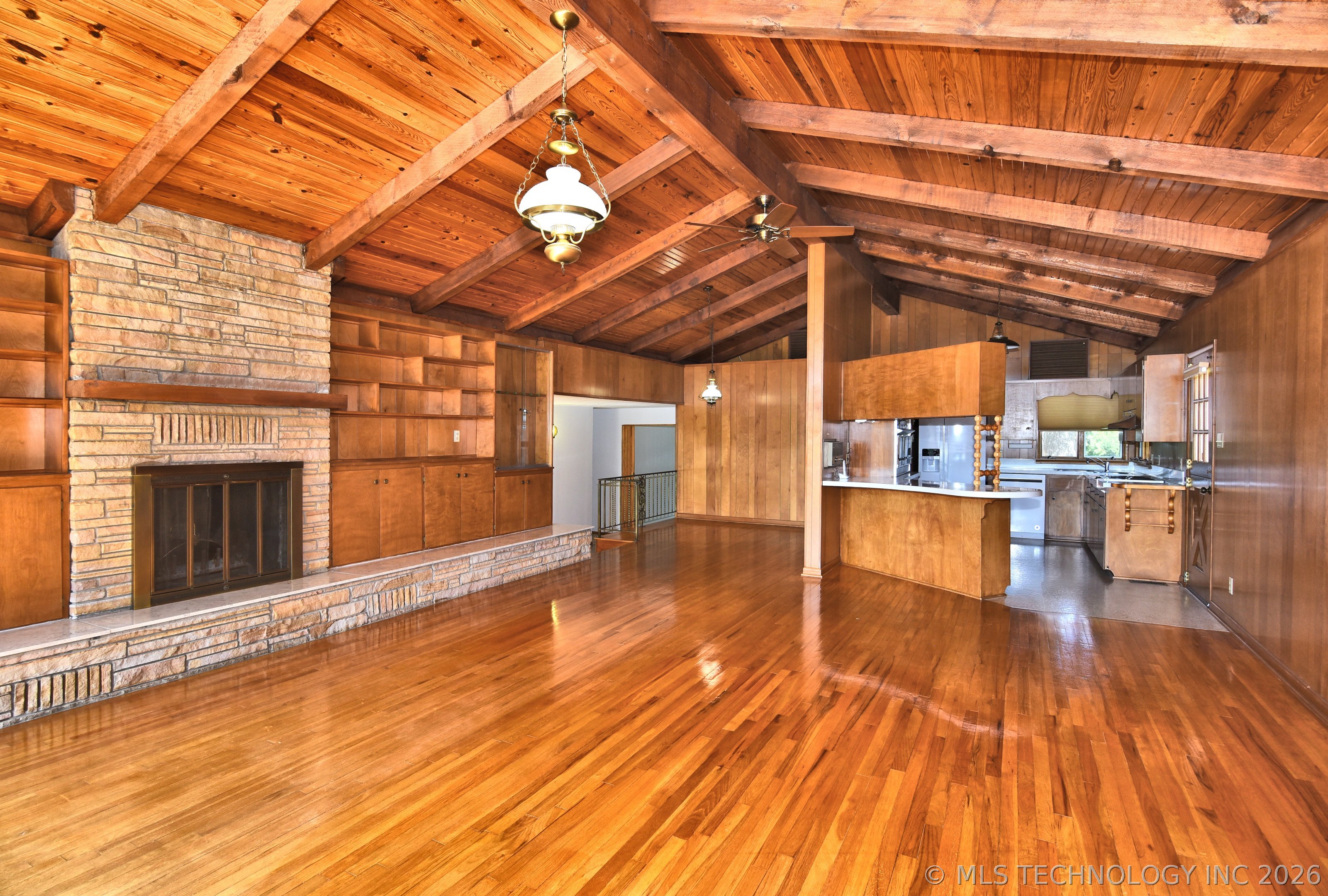 801 Risser Property Photo 7