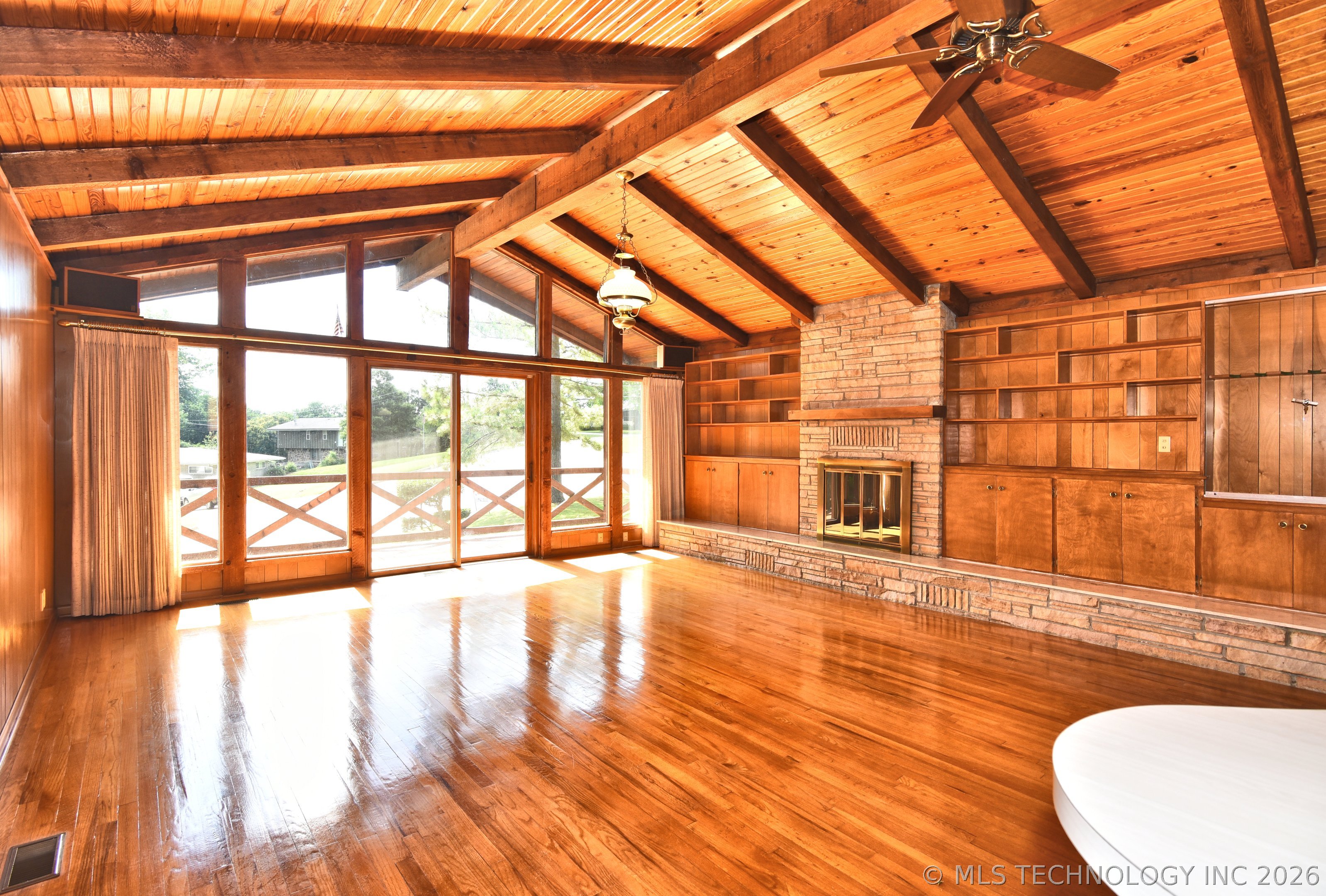 801 Risser Property Photo 10