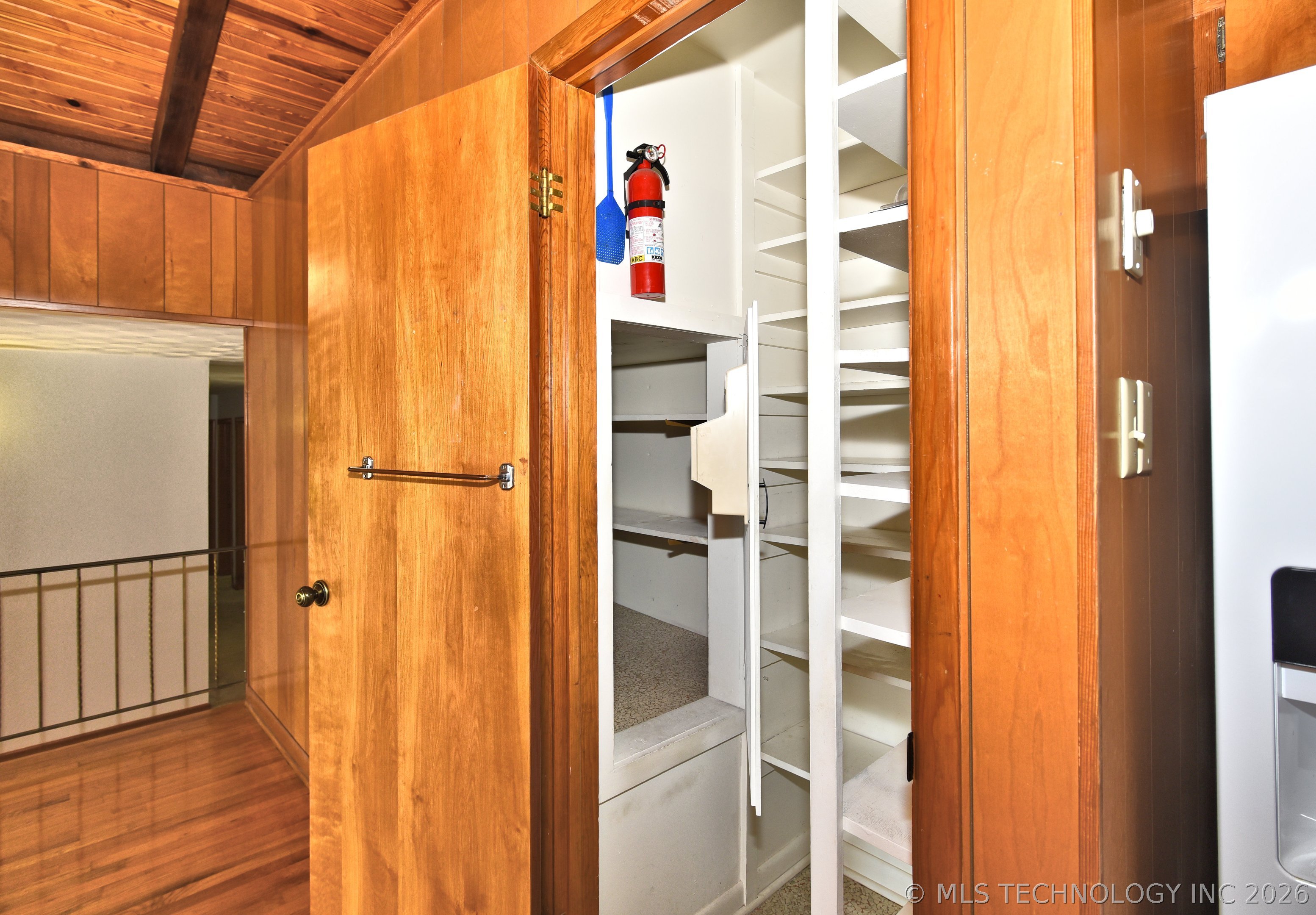 801 Risser Property Photo 14
