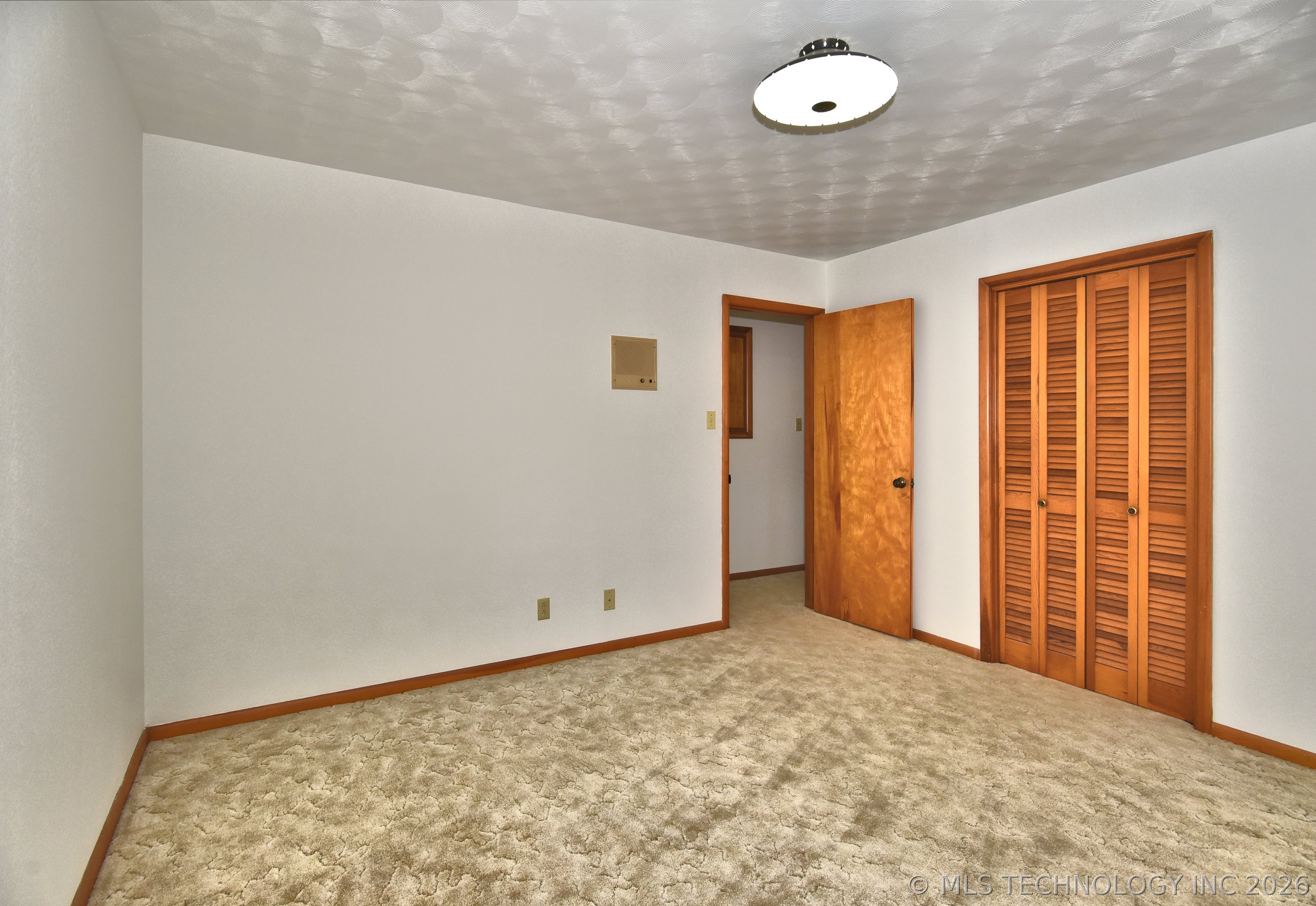 801 Risser Property Photo 18