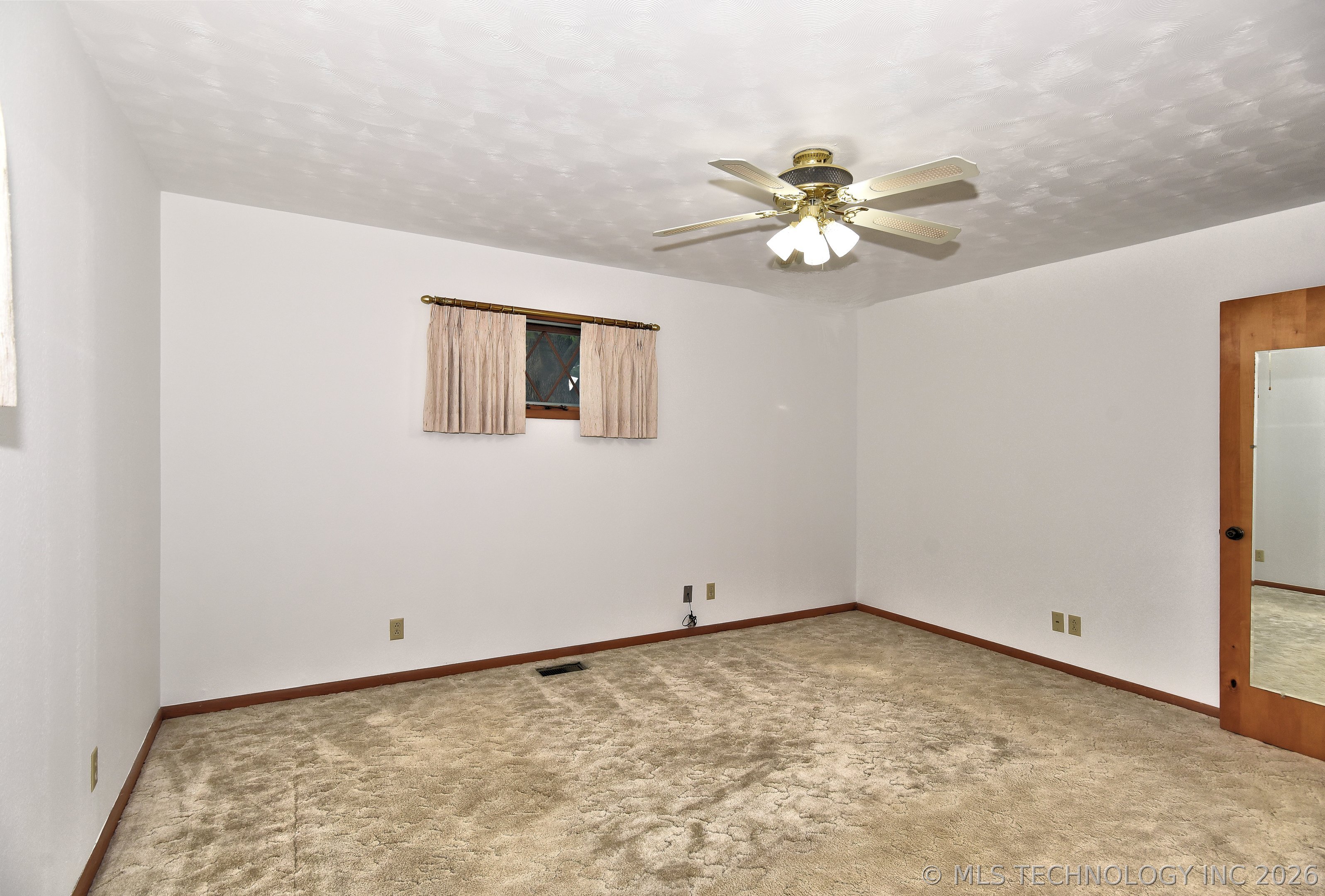801 Risser Property Photo 20