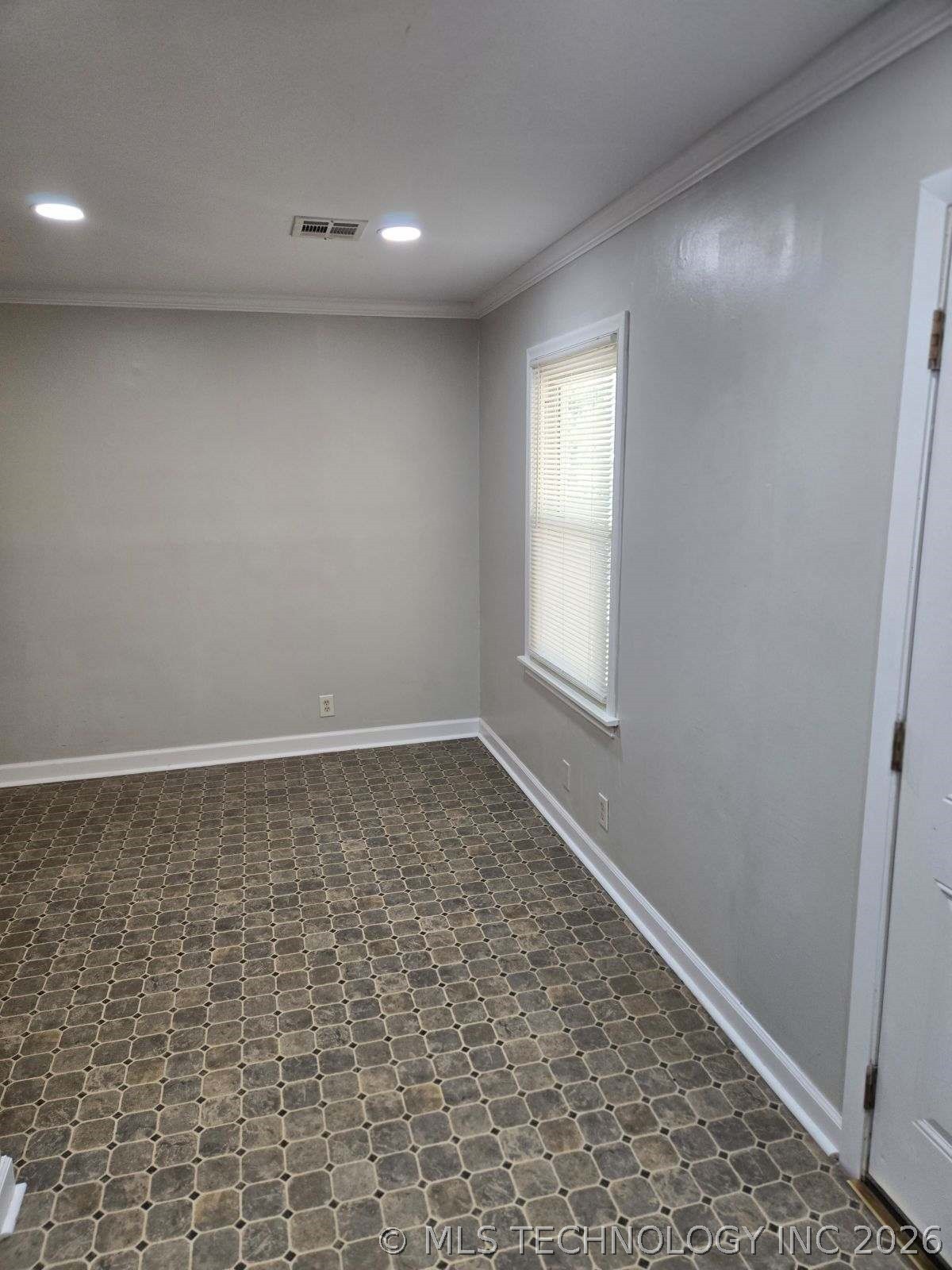 4740 S Boston Avenue Property Photo 4